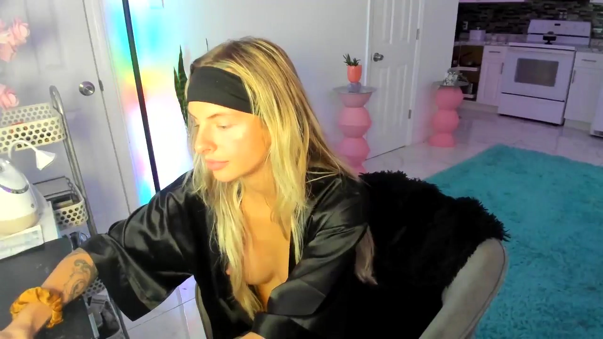 Gallery image thumbnail from Tati_Rae's myfreecams stream on, 12/23/2024, 22:50 image 8 of 20