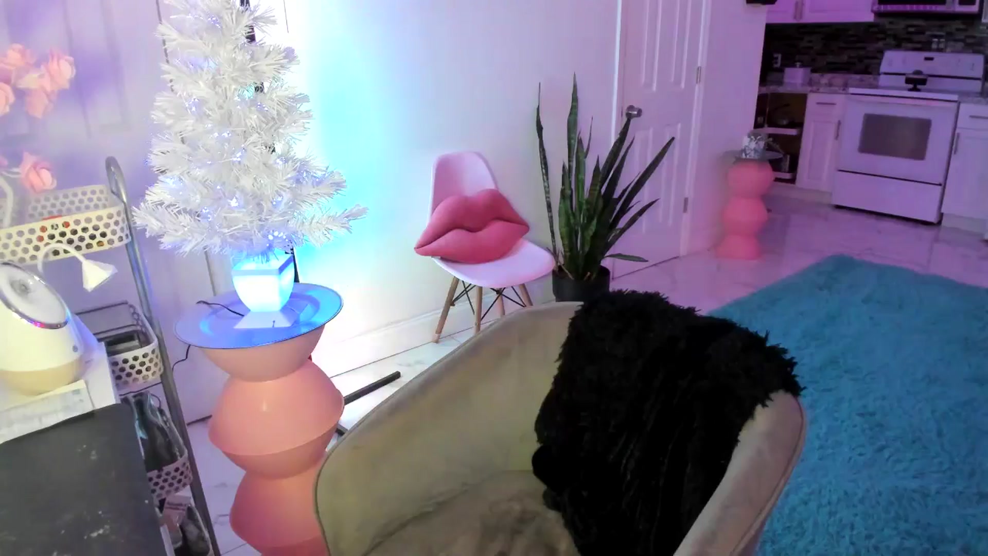 Gallery image thumbnail from Tati_Rae's myfreecams stream on, 12/24/2024, 02:56 image 9 of 20