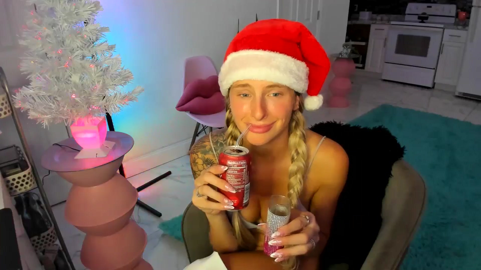 Gallery image thumbnail from Tati_Rae's myfreecams stream on, 12/24/2024, 03:18 image 10 of 20