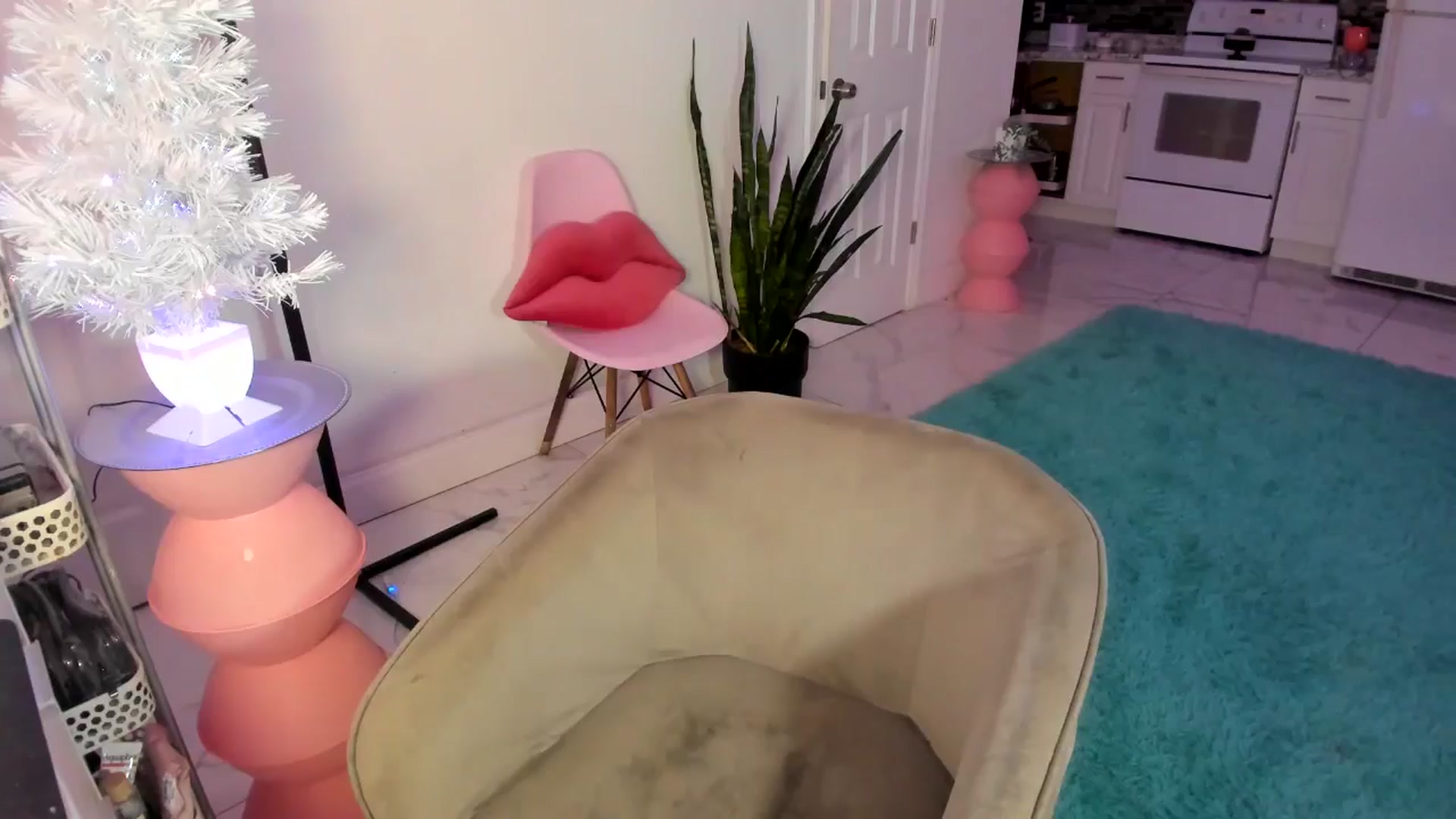 Gallery image thumbnail from Tati_Rae's myfreecams stream on, 12/27/2024, 03:38 image 20 of 20