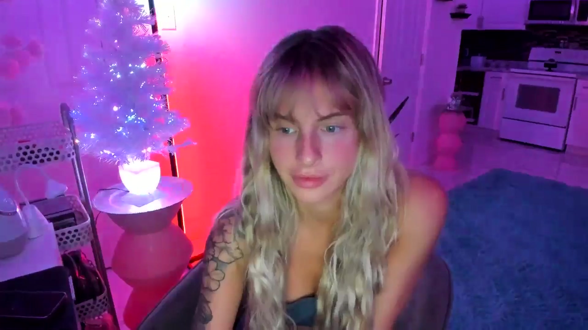 Gallery image thumbnail from Tati_Rae's myfreecams stream on, 12/28/2024, 11:25 image 7 of 20