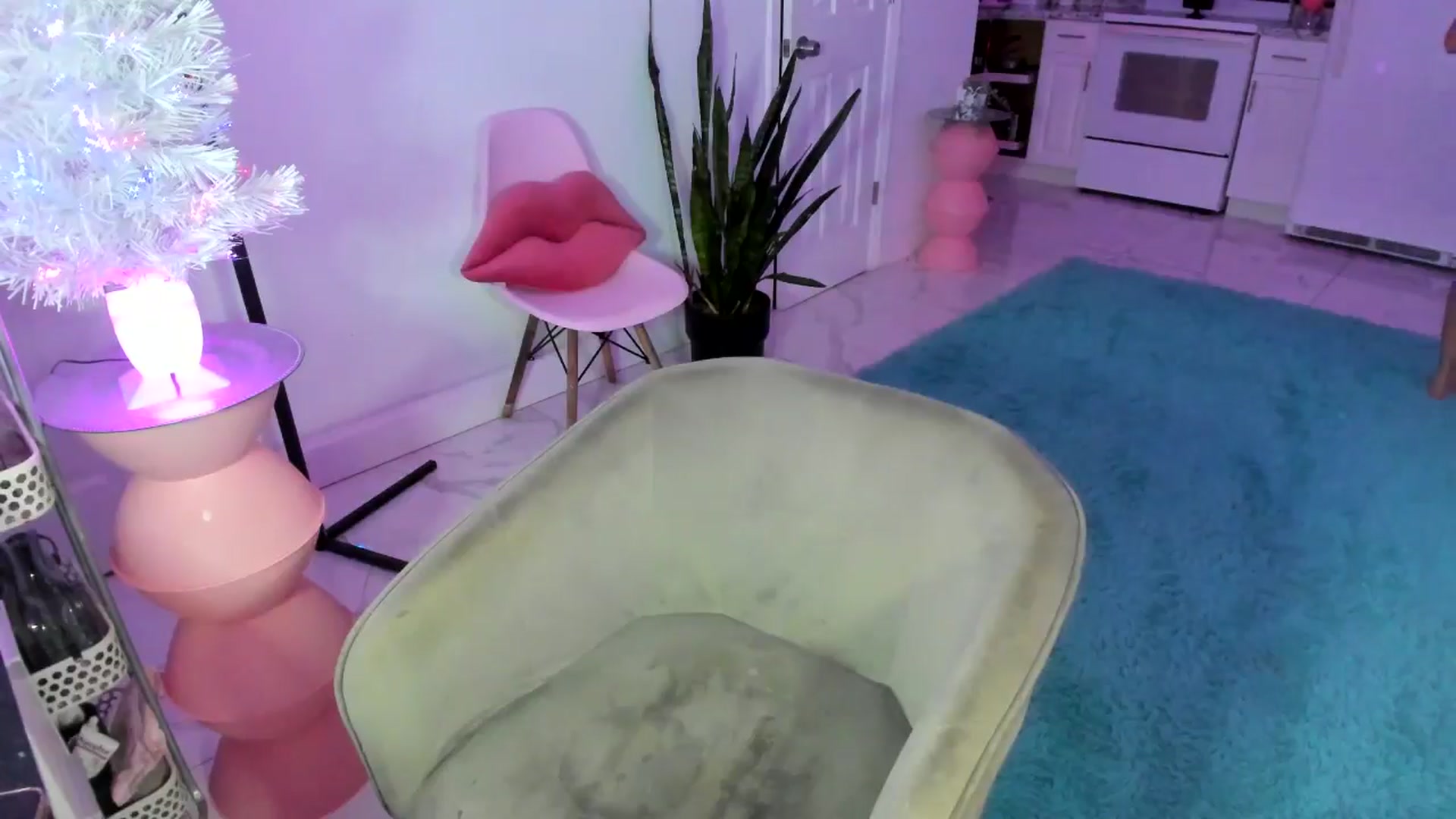 Gallery image thumbnail from Tati_Rae's myfreecams stream on, 12/30/2024, 07:39 image 15 of 20