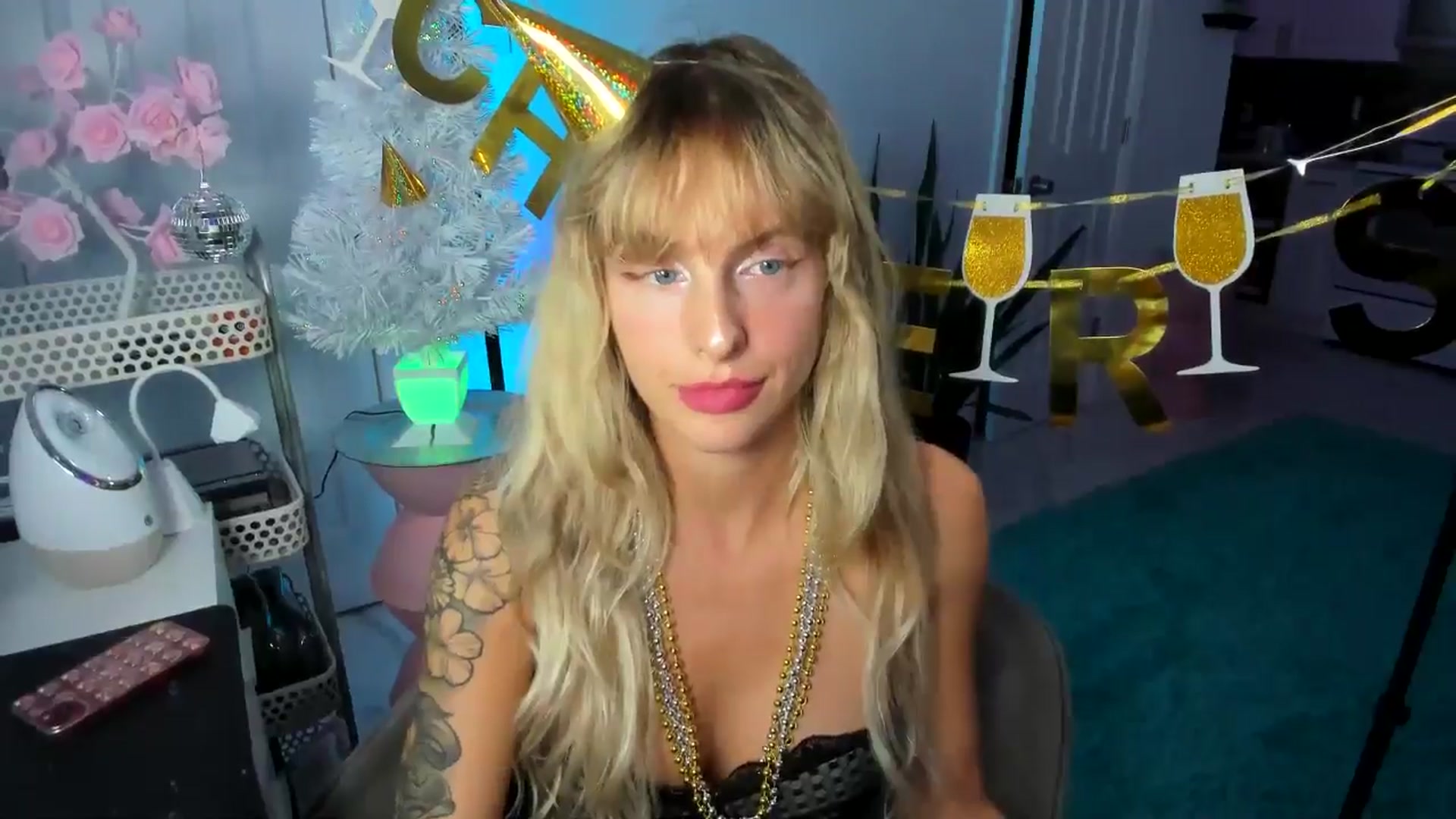 Gallery image thumbnail from Tati_Rae's myfreecams stream on, 12/31/2024, 23:22 image 17 of 20