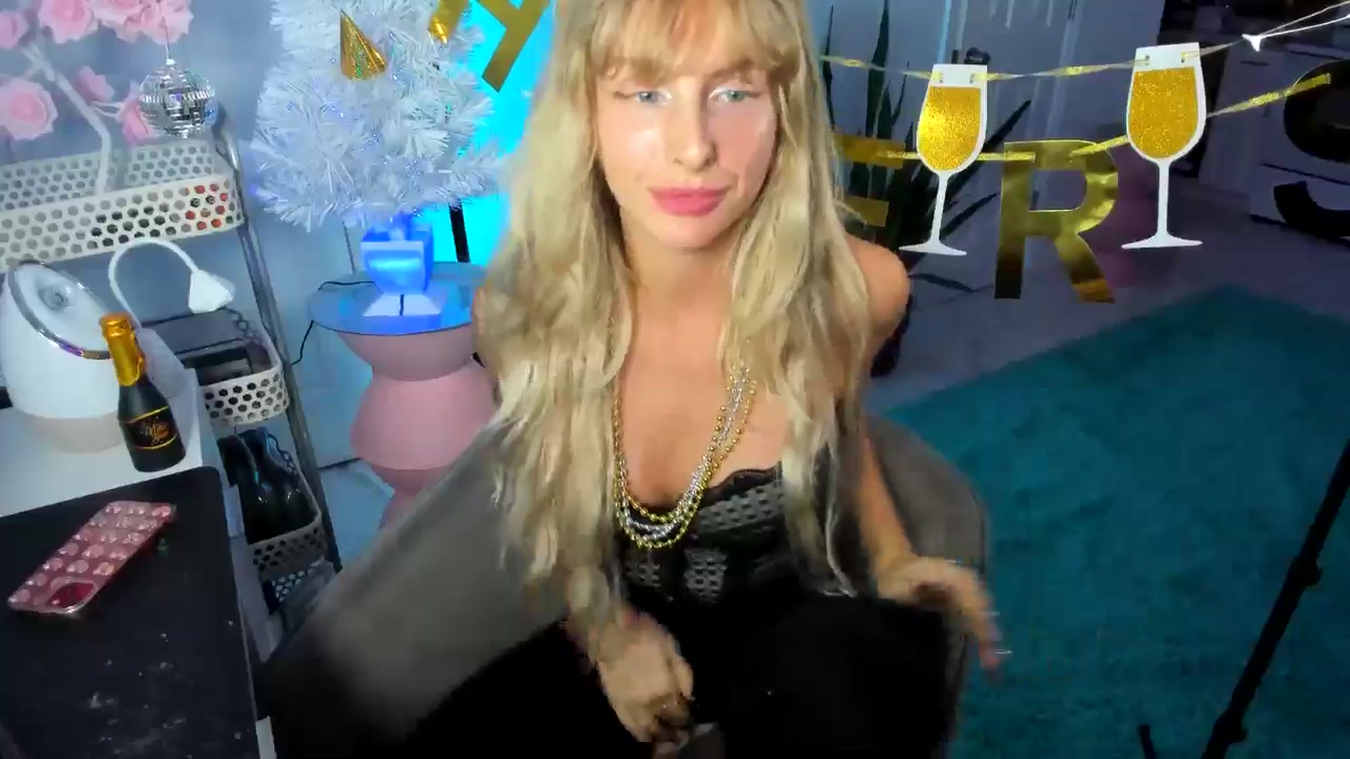 Gallery image thumbnail from Tati_Rae's myfreecams stream on, 12/31/2024, 23:42 image 2 of 20