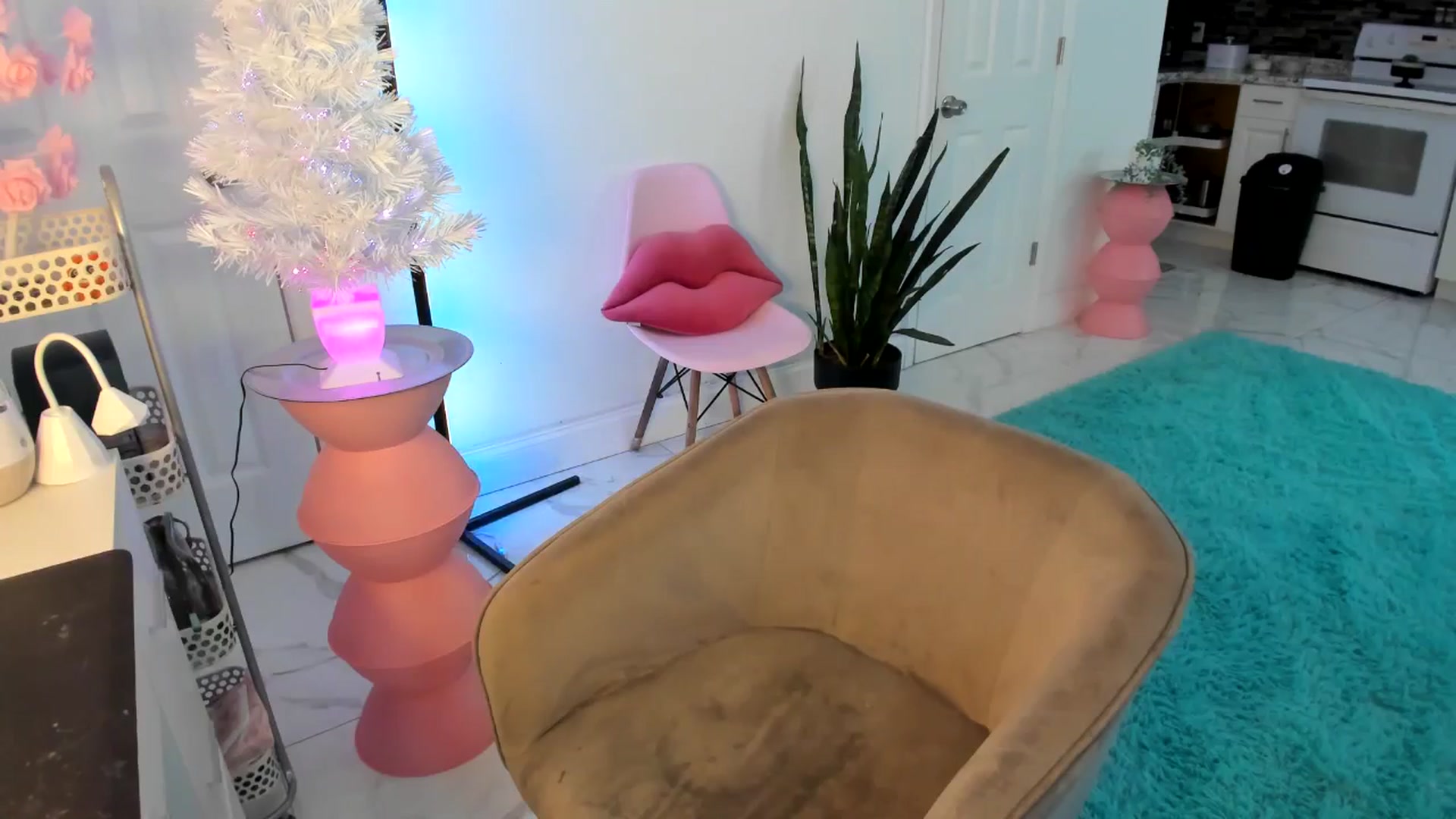 Gallery image thumbnail from Tati_Rae's myfreecams stream on, 01/02/2025, 19:10 image 15 of 20