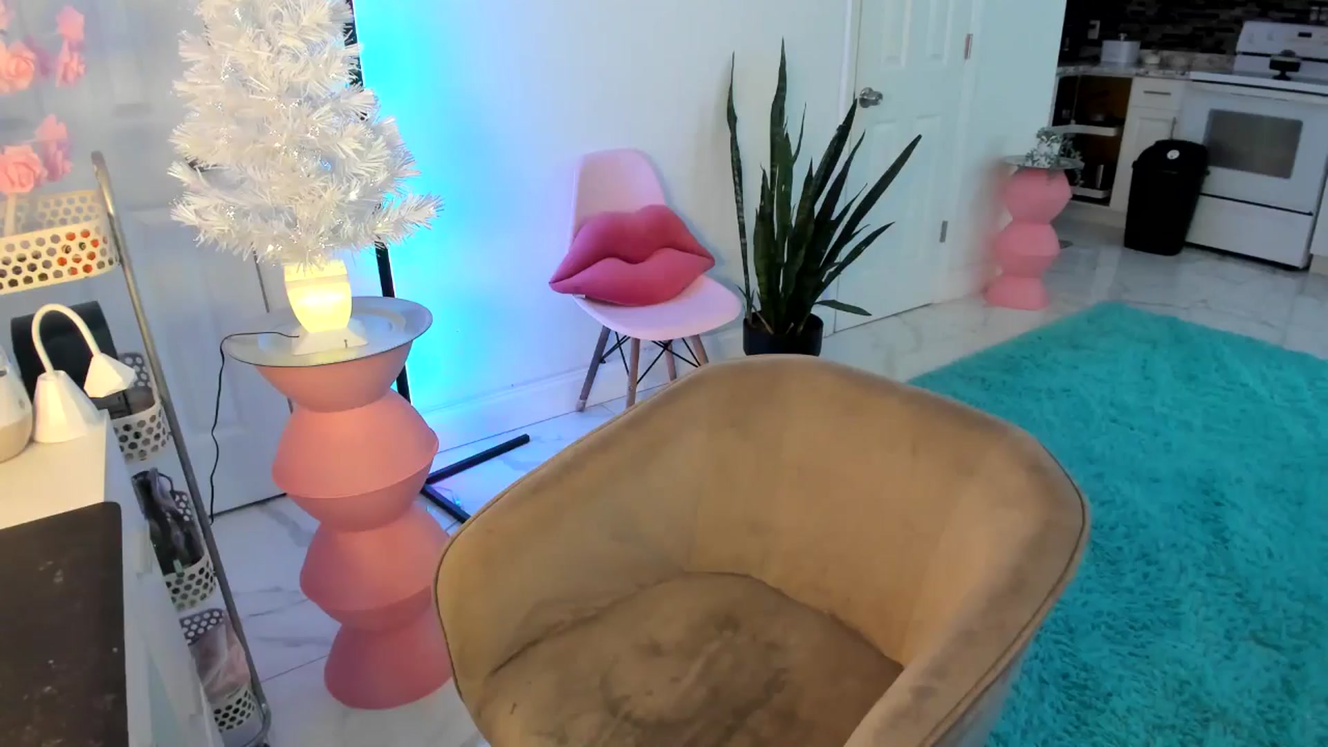 Gallery image thumbnail from Tati_Rae's myfreecams stream on, 01/02/2025, 19:10 image 16 of 20