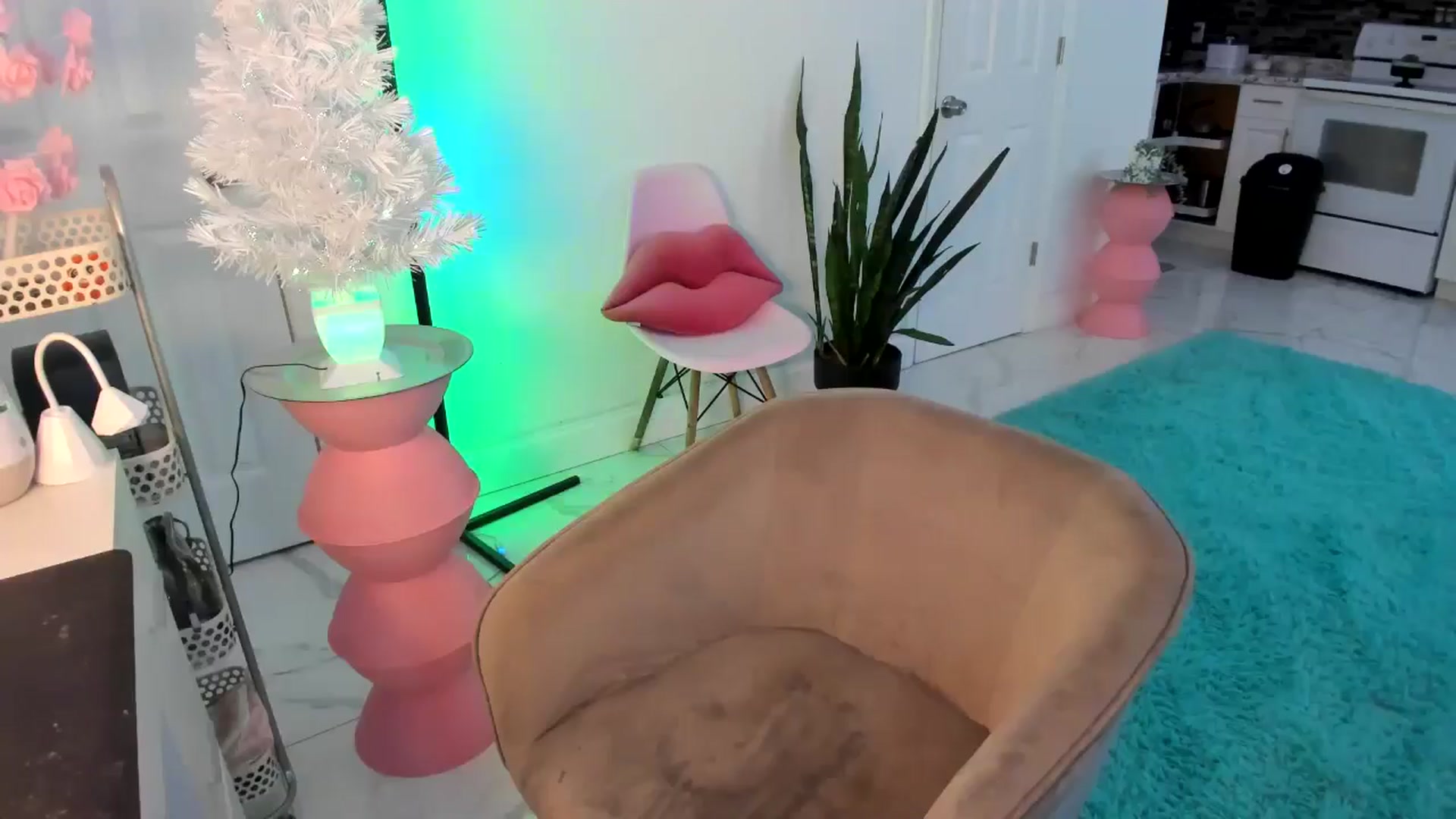 Gallery image thumbnail from Tati_Rae's myfreecams stream on, 01/02/2025, 19:10 image 17 of 20