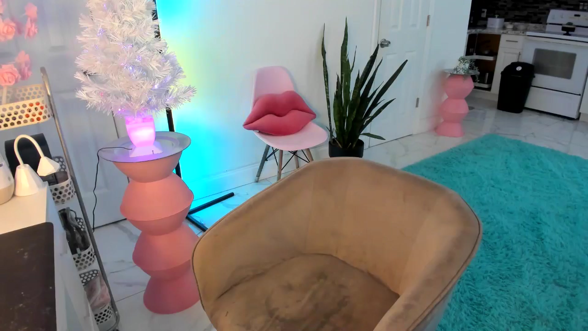 Gallery image thumbnail from Tati_Rae's myfreecams stream on, 01/02/2025, 19:10 image 18 of 20