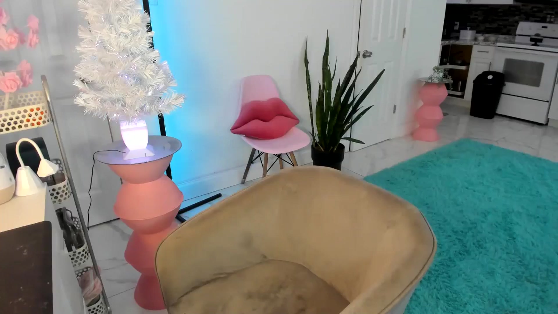 Gallery image thumbnail from Tati_Rae's myfreecams stream on, 01/02/2025, 19:38 image 17 of 20