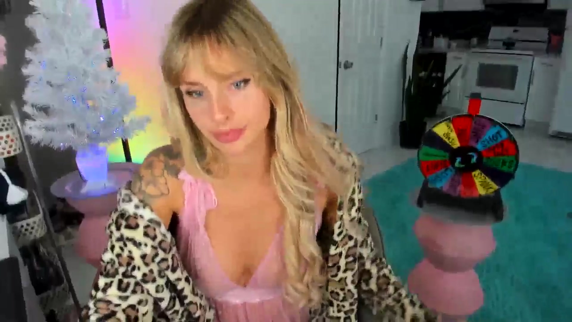 Gallery image thumbnail from Tati_Rae's myfreecams stream on, 01/04/2025, 19:26 image 16 of 20