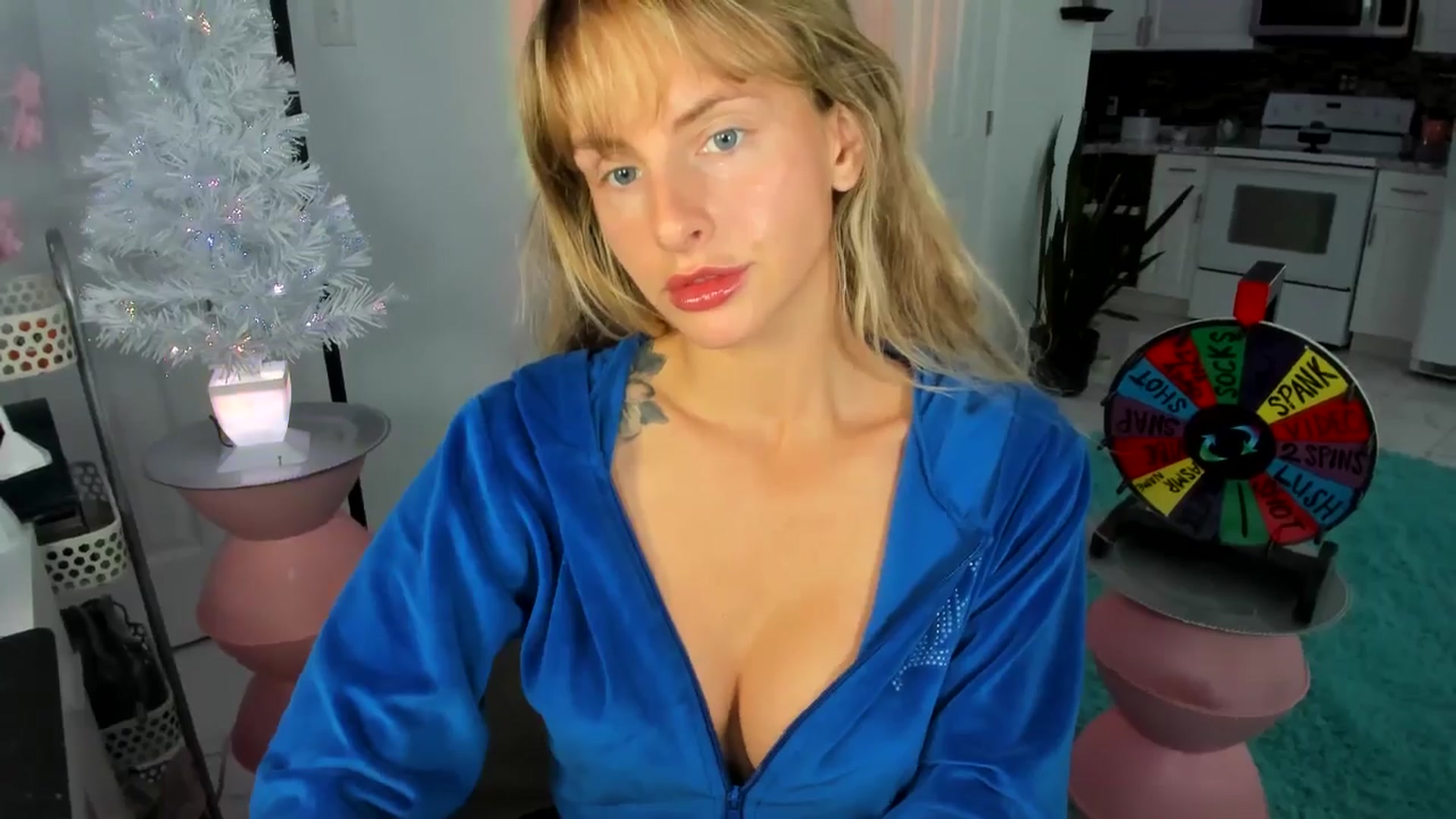 Gallery image thumbnail from Tati_Rae's myfreecams stream on, 01/09/2025, 15:56 image 2 of 20