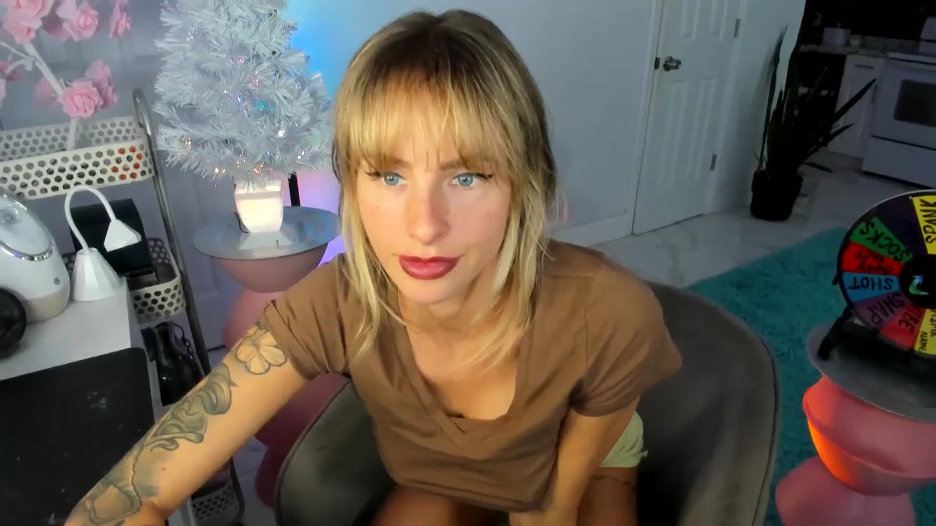 Gallery image thumbnail from Tati_Rae's myfreecams stream on, 01/10/2025, 19:27 image 7 of 20