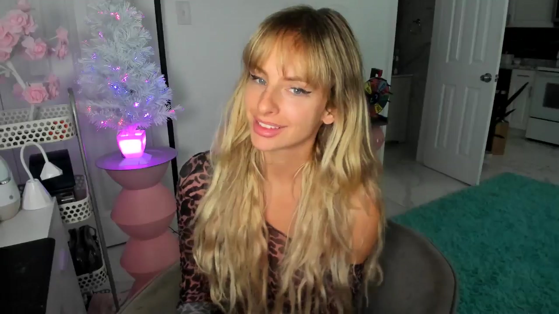 Gallery image thumbnail from Tati_Rae's myfreecams stream on, 01/11/2025, 15:16 image 2 of 20