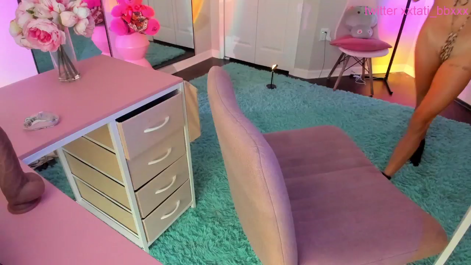 Gallery image thumbnail from Tati_Rae's myfreecams stream on, 03/16/2025, 20:13 image 19 of 20