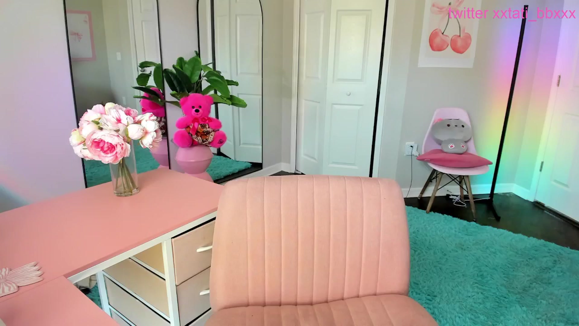 Gallery image thumbnail from Tati_Rae's myfreecams stream on, 03/17/2025, 19:02 image 9 of 20