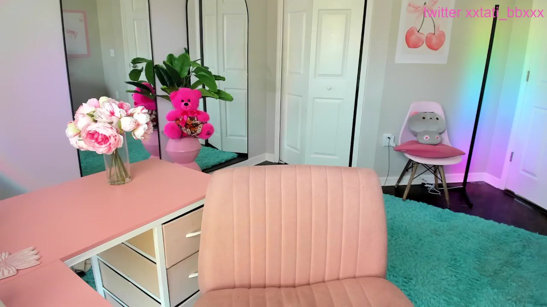 Gallery image thumbnail from Tati_Rae's myfreecams stream on, 03/17/2025, 19:02 image 8 of 20