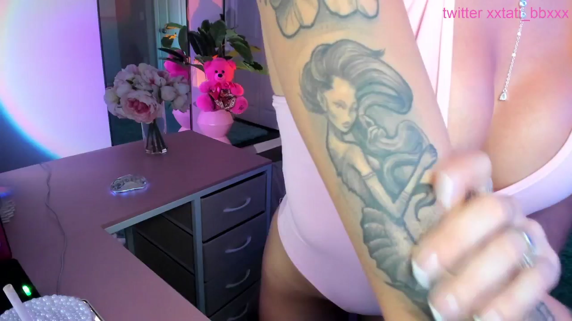 Gallery image thumbnail from Tati_Rae's myfreecams stream on, 03/18/2025, 02:27 image 16 of 20