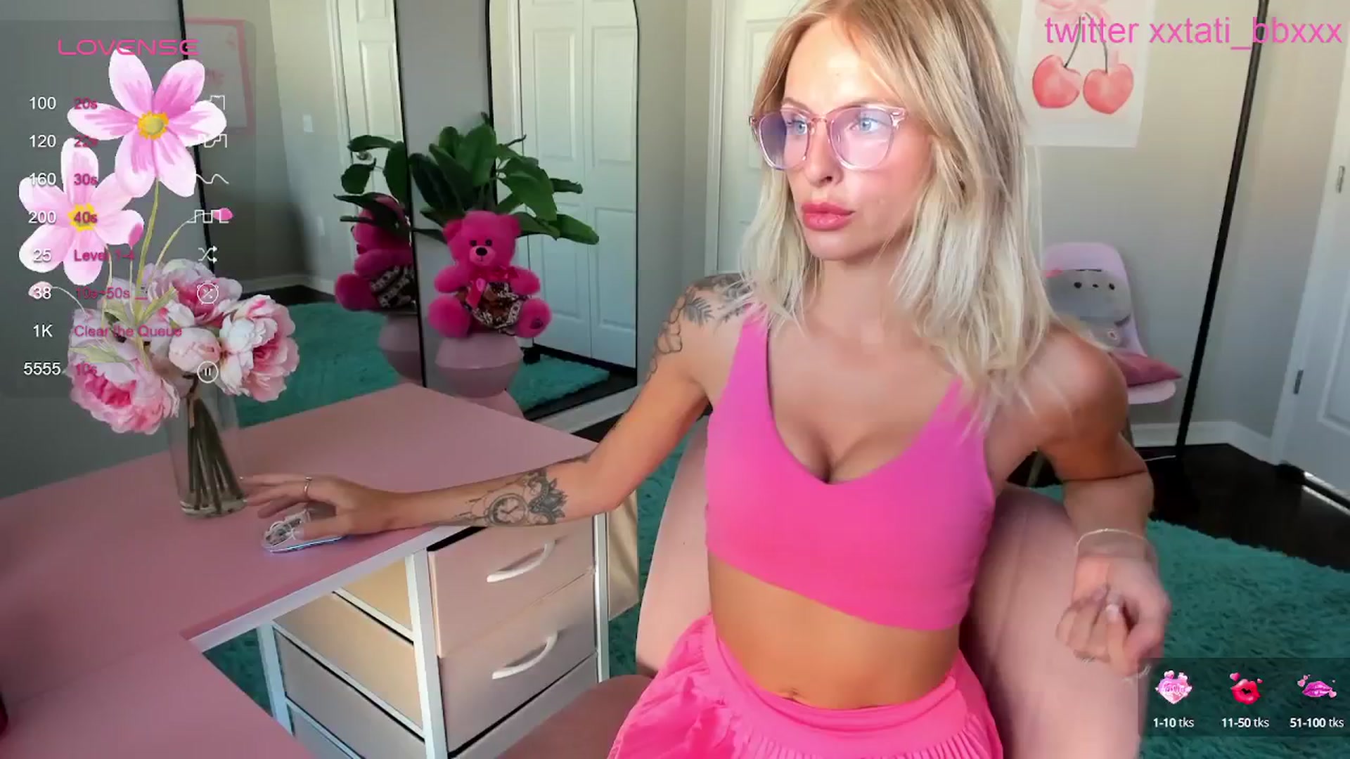 Gallery image thumbnail from Tati_Rae's myfreecams stream on, 03/24/2025, 14:32 image 10 of 20