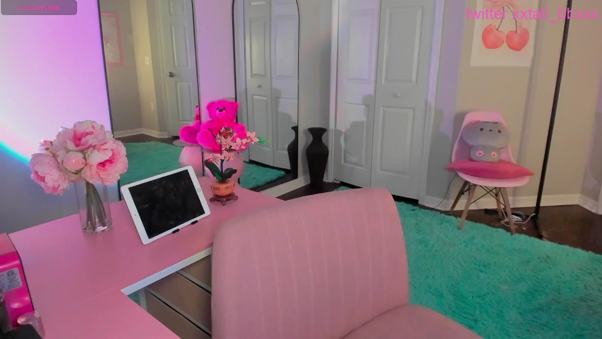 Gallery image thumbnail from Tati_Rae's myfreecams stream on, 05/07/2025, 01:52 image 15 of 20