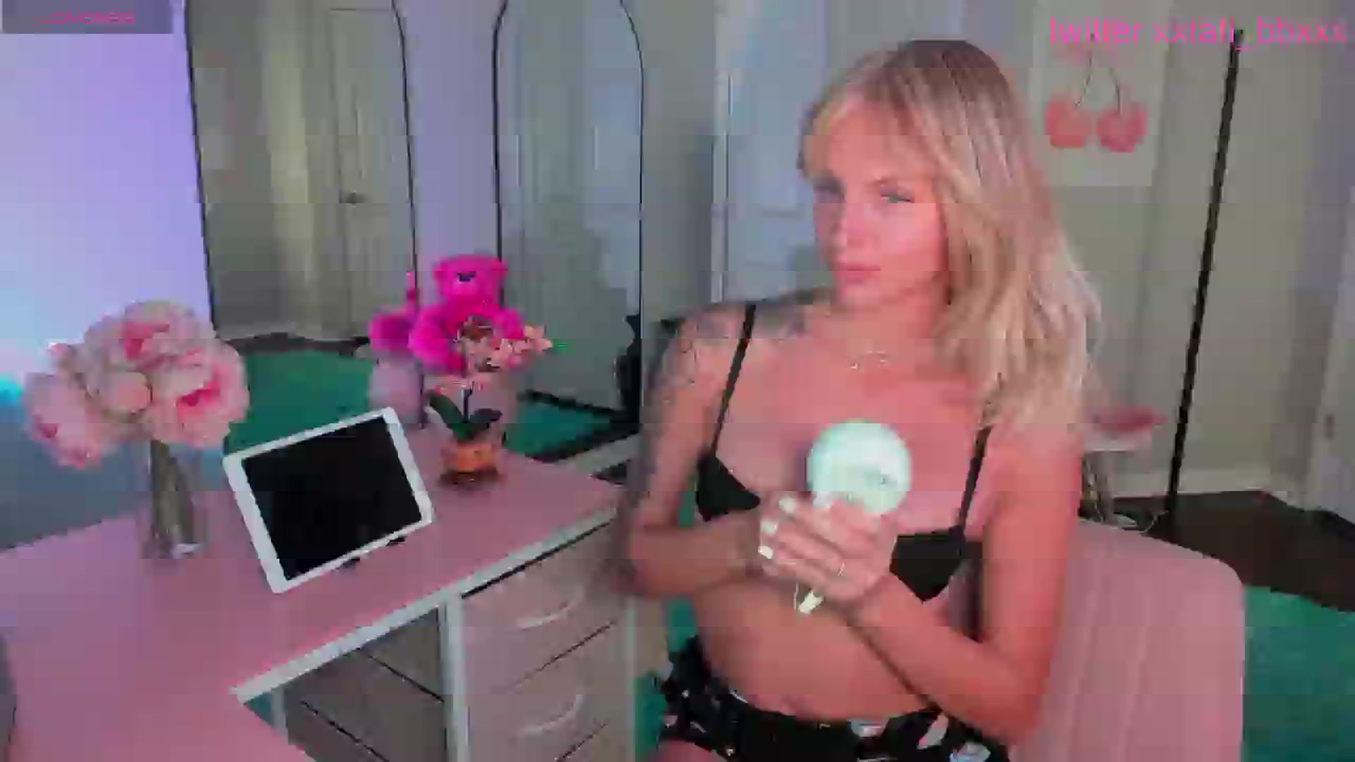 Gallery image thumbnail from Tati_Rae's myfreecams stream on, 05/07/2025, 01:52 image 2 of 20