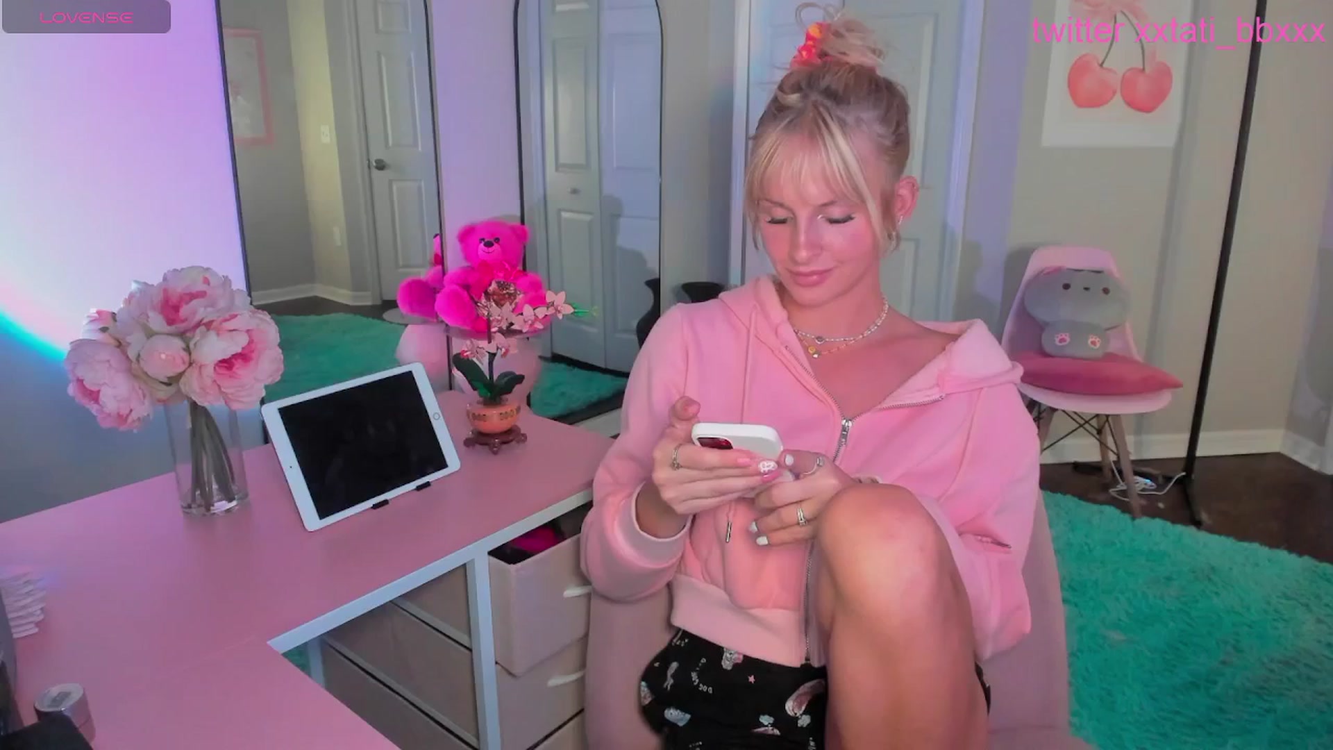 Gallery image thumbnail from Tati_Rae's myfreecams stream on, 05/07/2025, 02:44 image 15 of 20