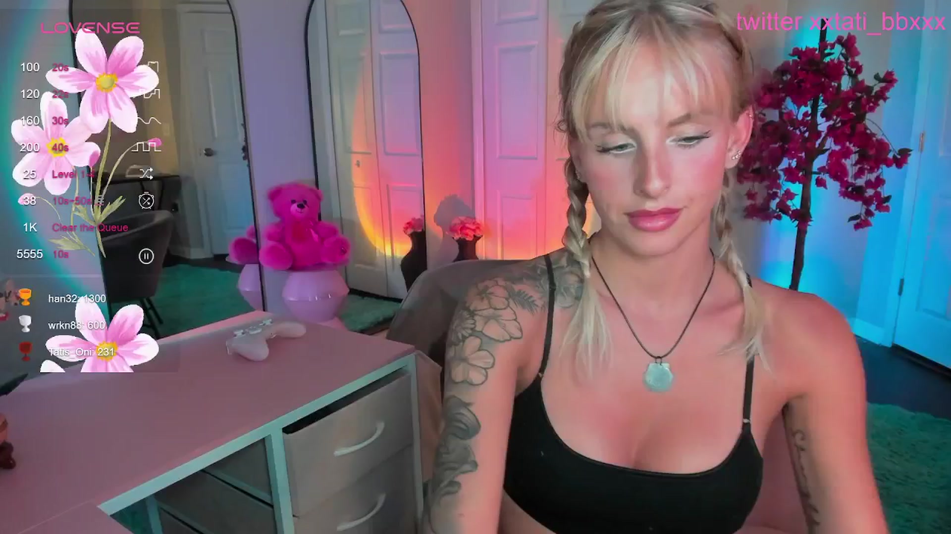 Gallery image thumbnail from Tati_Rae's myfreecams stream on, 05/17/2025, 05:26 image 9 of 20