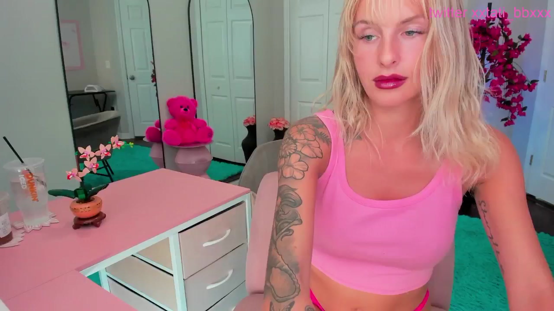 Gallery image thumbnail from Tati_Rae's myfreecams stream on, 05/18/2025, 19:30 image 11 of 20