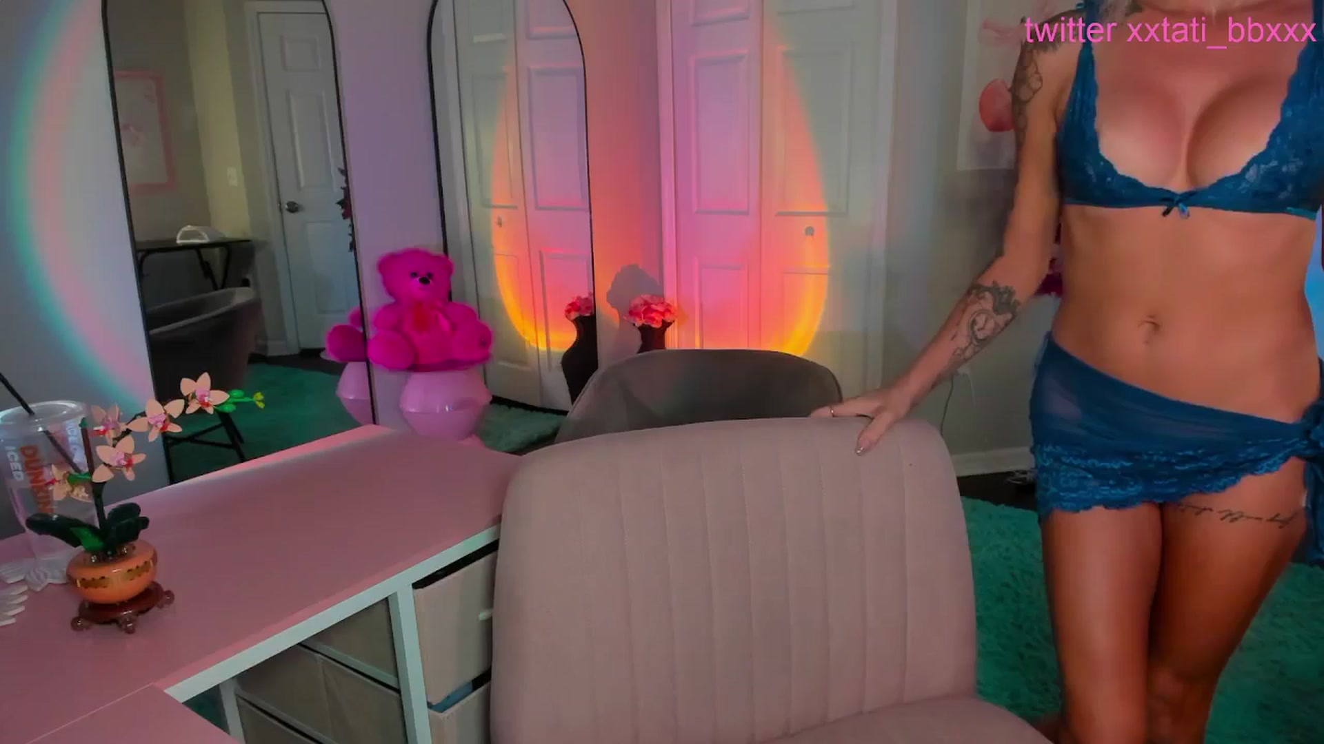 Gallery image thumbnail from Tati_Rae's myfreecams stream on, 05/19/2025, 04:14 image 14 of 20