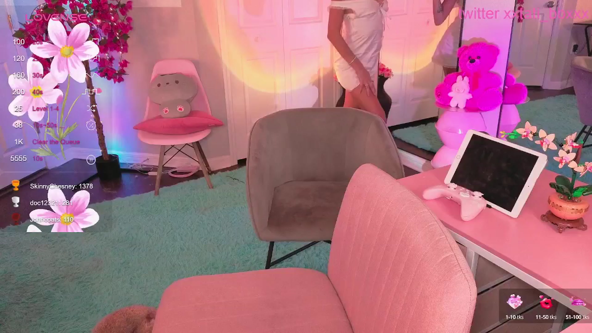Gallery image thumbnail from Tati_Rae's myfreecams stream on, 05/25/2025, 04:54 image 19 of 20