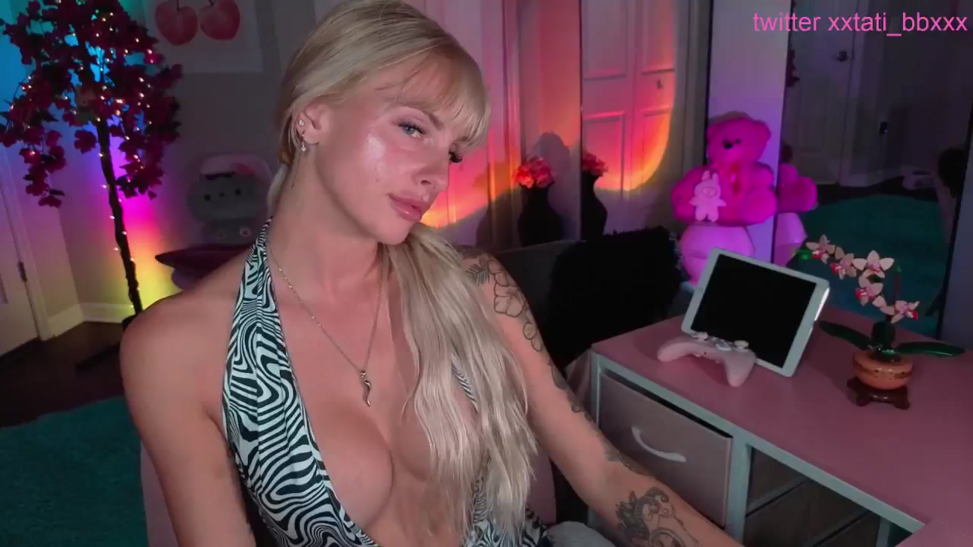 Gallery image thumbnail from Tati_Rae's myfreecams stream on, 06/08/2025, 05:29 image 7 of 20