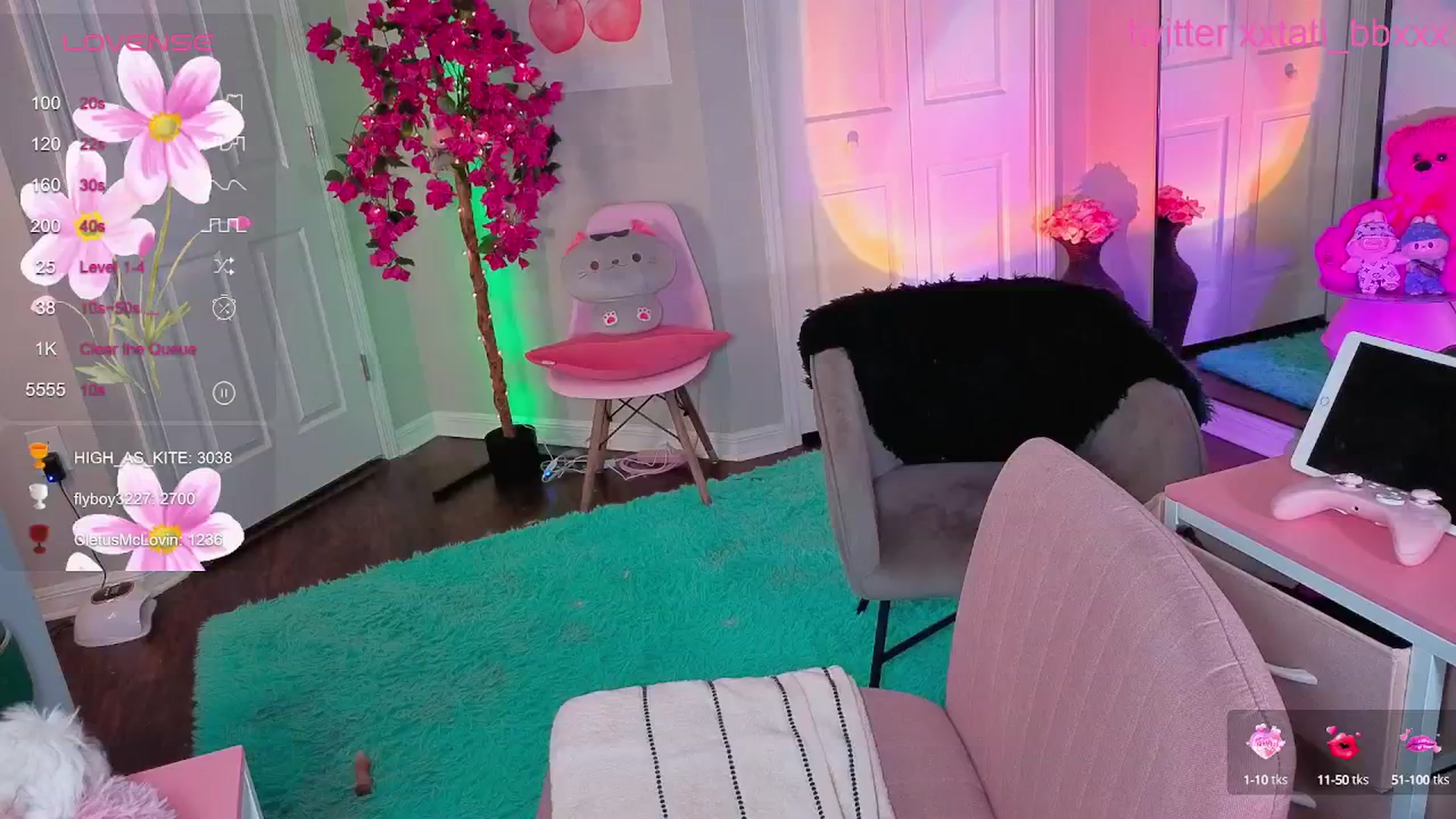 Gallery image thumbnail from Tati_Rae's myfreecams stream on, 06/16/2025, 08:27 image 18 of 20