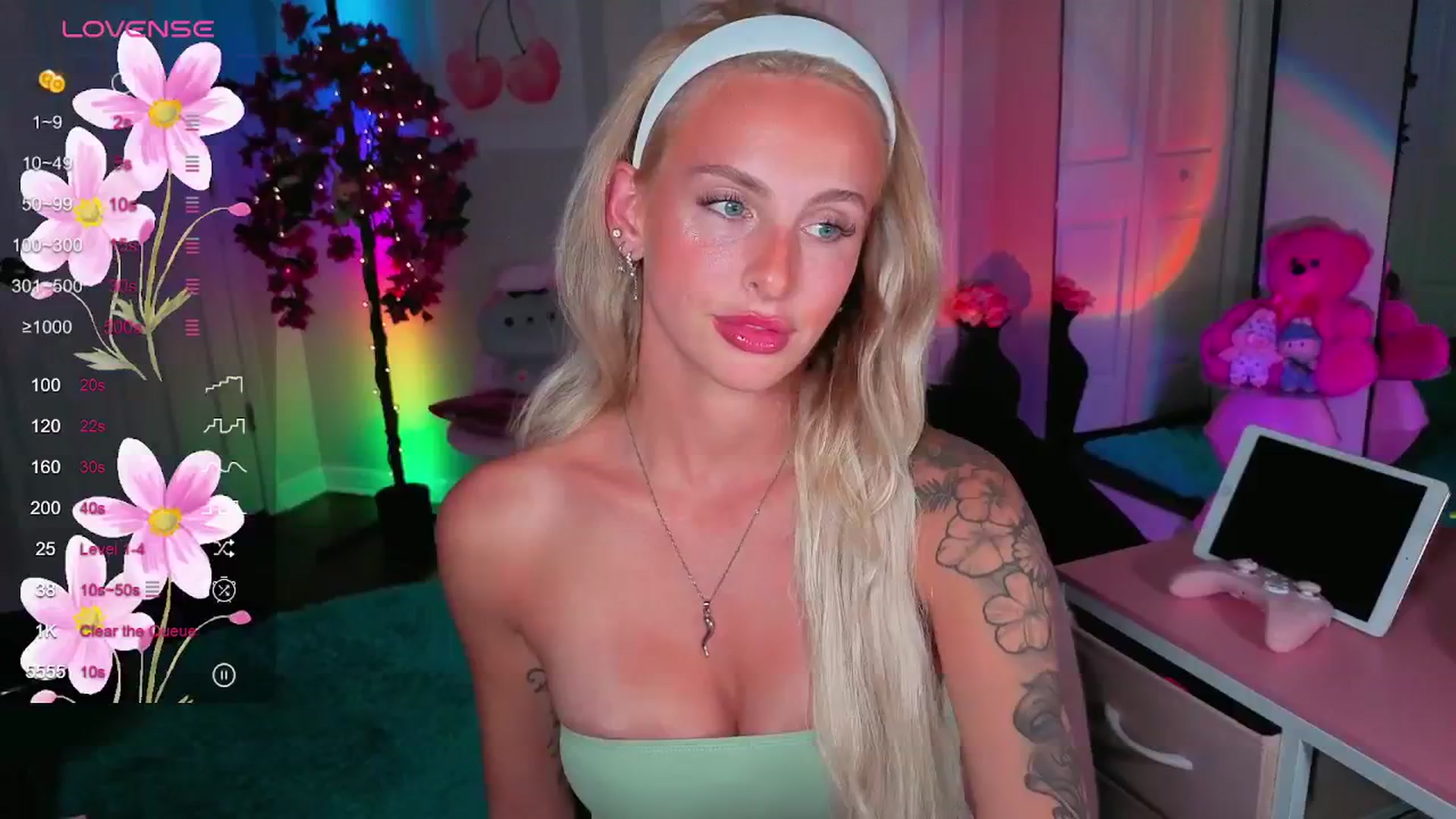 Gallery image thumbnail from Tati_Rae's myfreecams stream on, 06/24/2025, 04:48 image 1 of 20