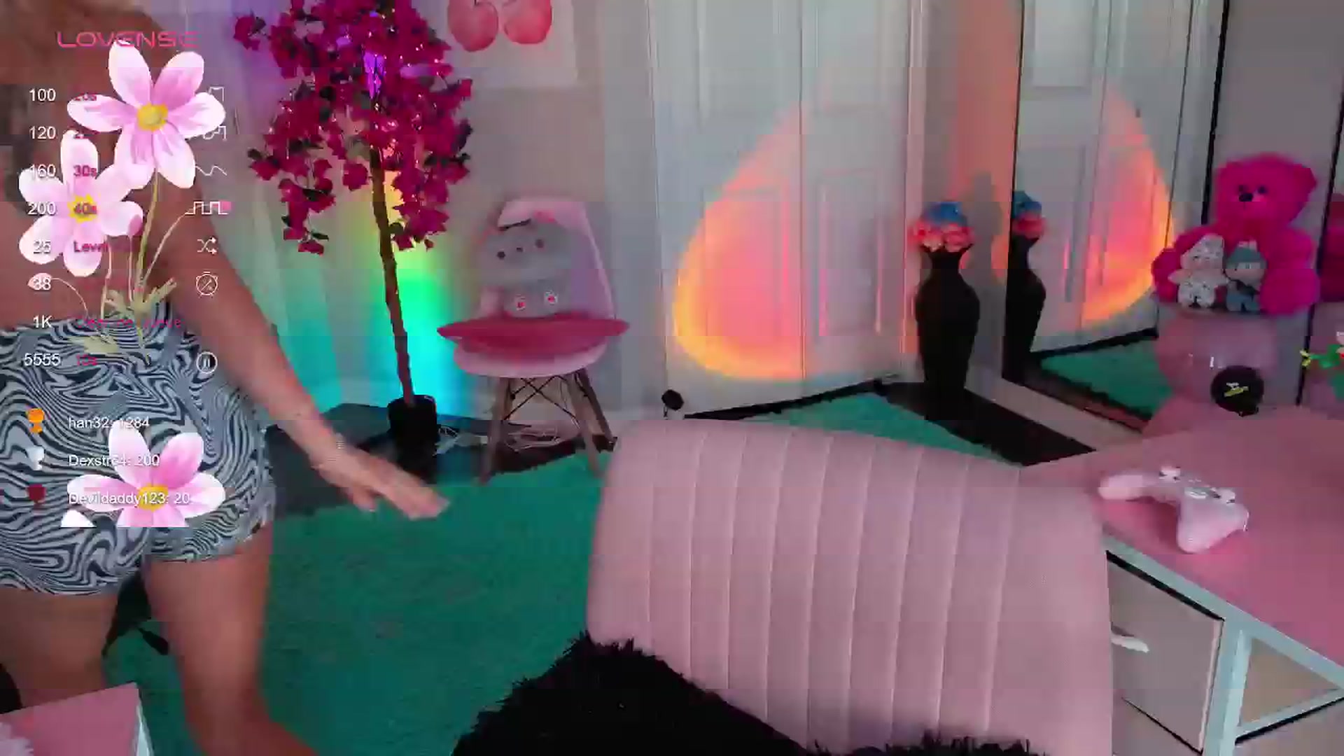 Gallery image thumbnail from Tati_Rae's myfreecams stream on, 07/25/2025, 16:32 image 4 of 20