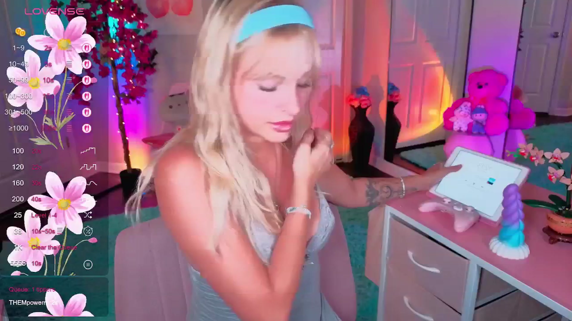 Gallery image thumbnail from Tati_Rae's myfreecams stream on, 07/27/2025, 04:44 image 7 of 20