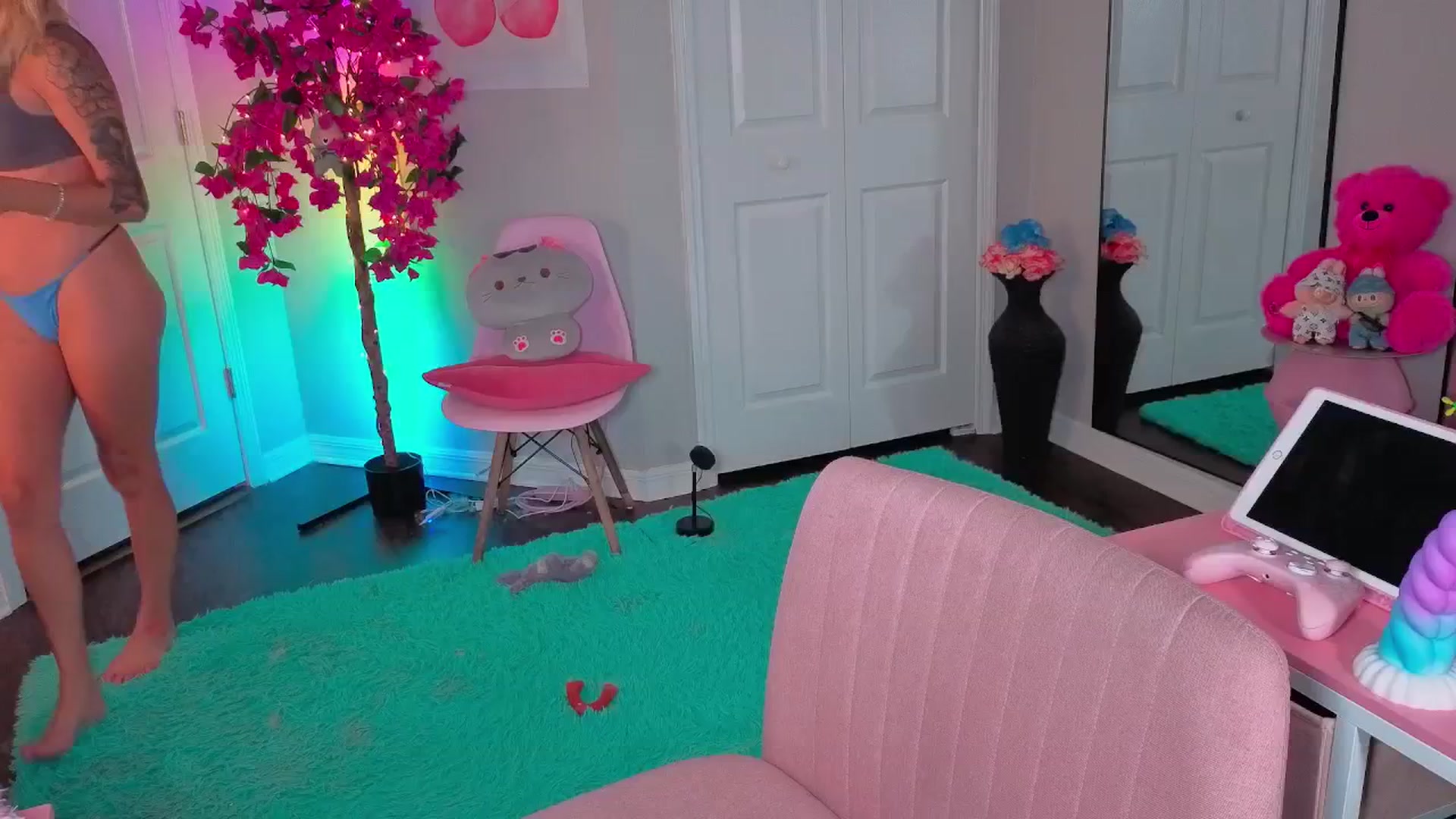 Gallery image thumbnail from Tati_Rae's myfreecams stream on, 07/28/2025, 02:14 image 16 of 20