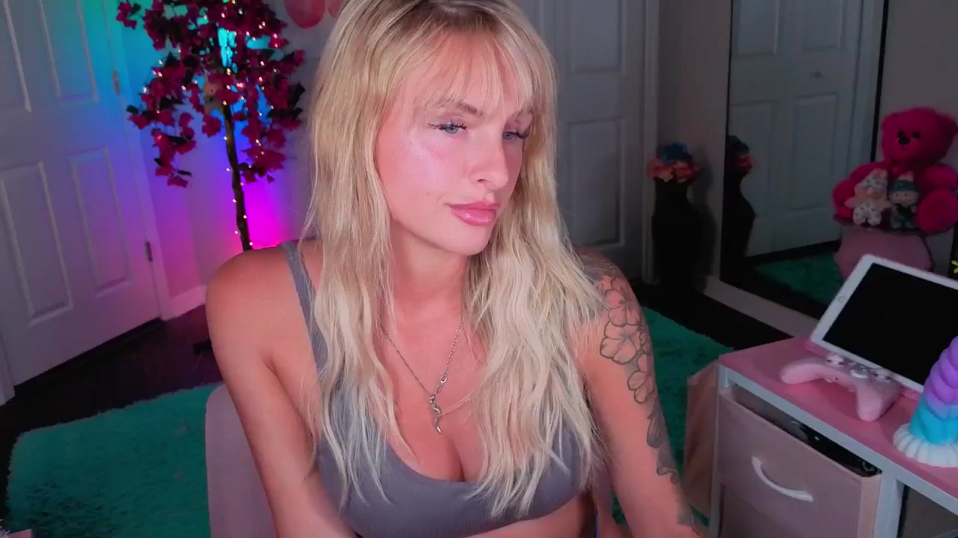 Gallery image thumbnail from Tati_Rae's myfreecams stream on, 07/28/2025, 02:14 image 1 of 20
