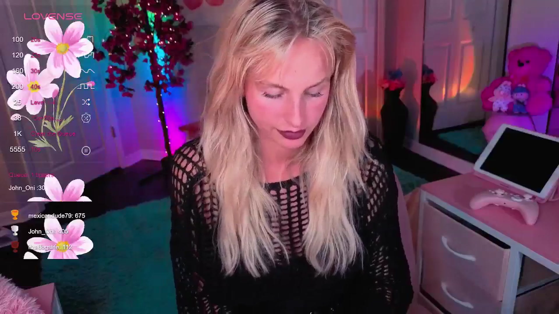 Gallery image thumbnail from Tati_Rae's myfreecams stream on, 08/03/2025, 04:58 image 17 of 20