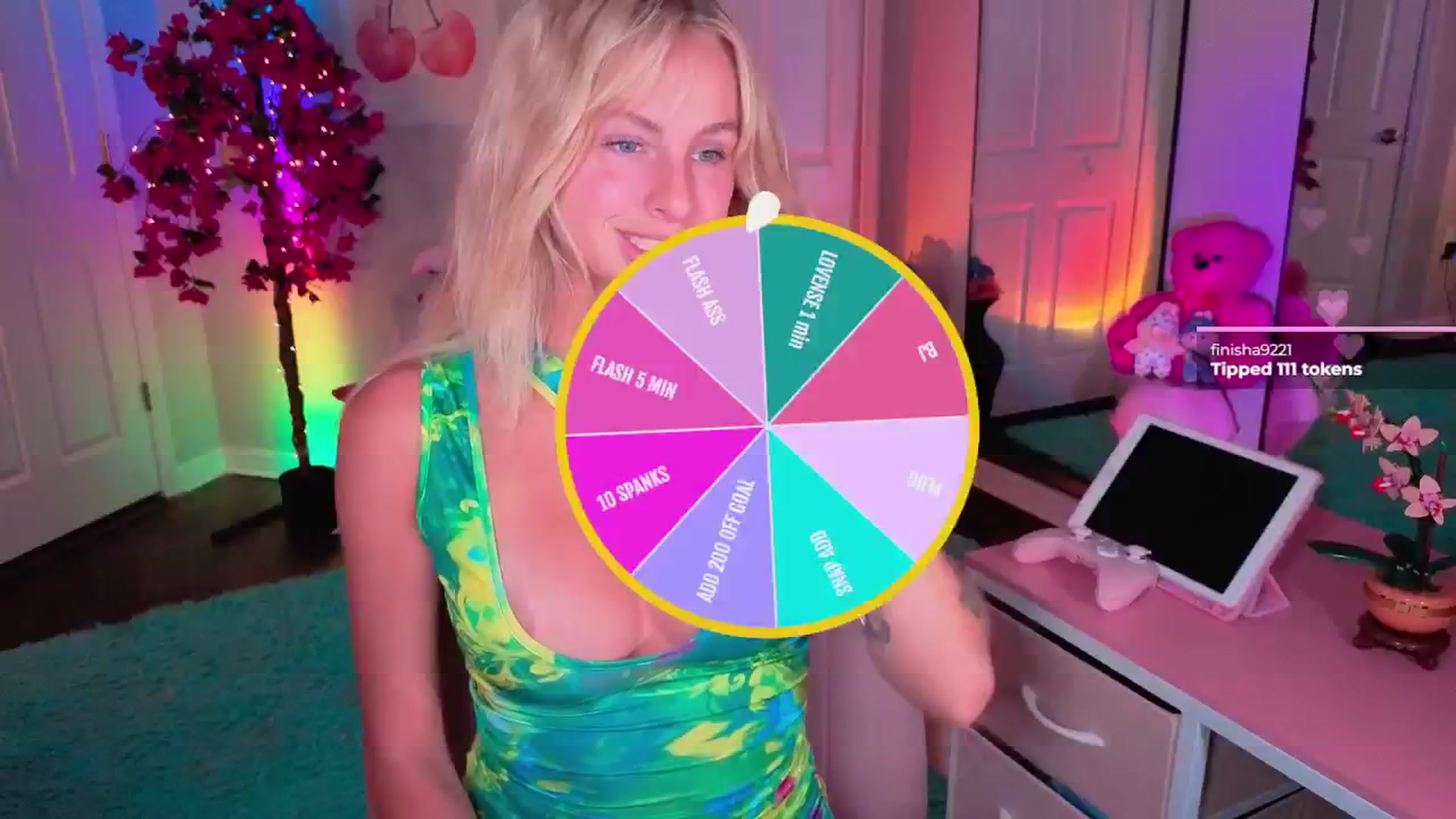 Gallery image thumbnail from Tati_Rae's myfreecams stream on, 08/05/2025, 05:40 image 2 of 20