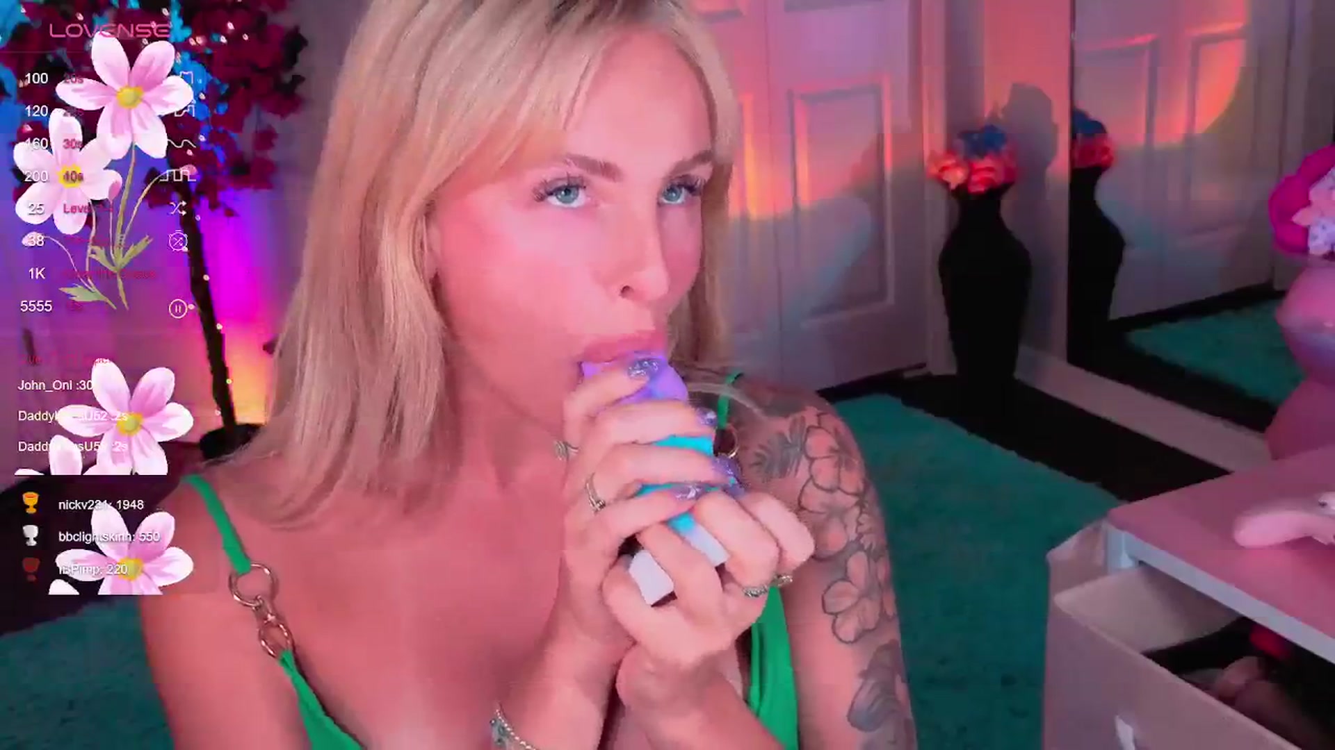 Gallery image thumbnail from Tati_Rae's myfreecams stream on, 08/09/2025, 04:16 image 8 of 20