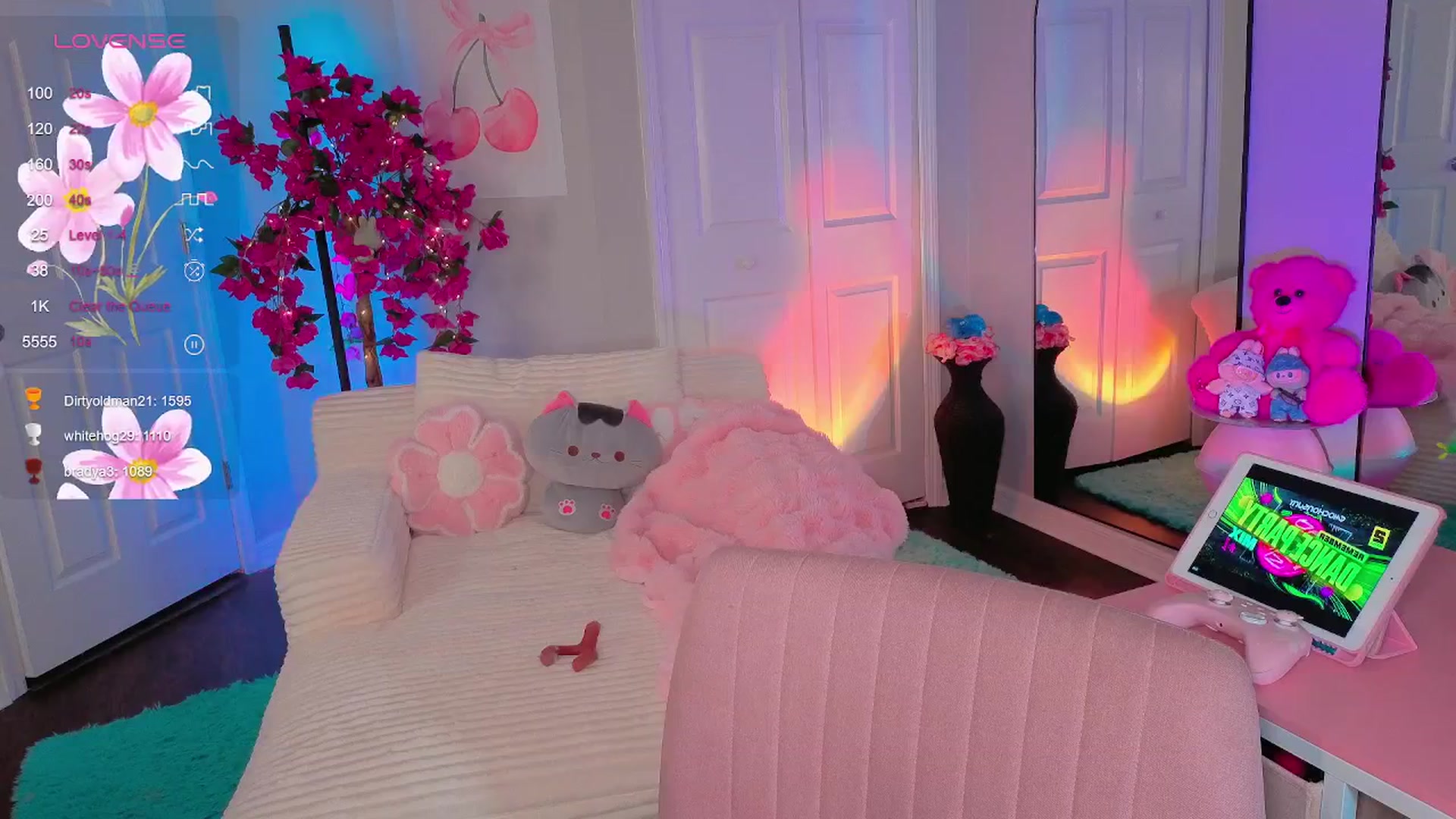 Gallery image thumbnail from Tati_Rae's myfreecams stream on, 08/15/2025, 07:52 image 4 of 20