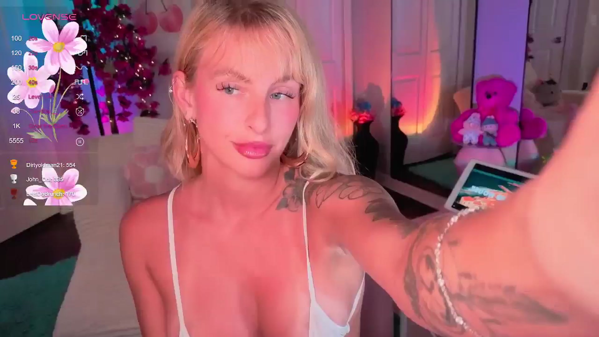 Gallery image thumbnail from Tati_Rae's myfreecams stream on, 08/18/2025, 06:47 image 14 of 20