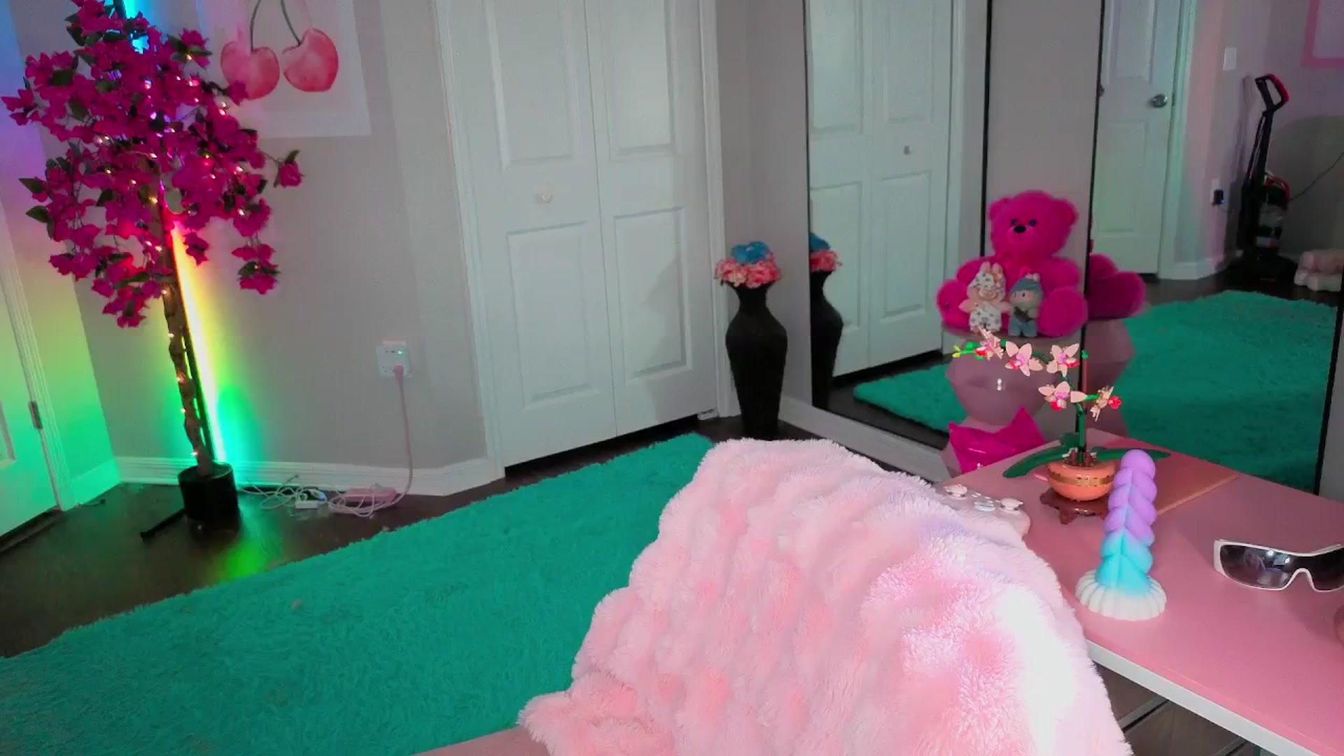 Gallery image thumbnail from Tati_Rae's myfreecams stream on, 11/26/2025, 04:14 image 2 of 20
