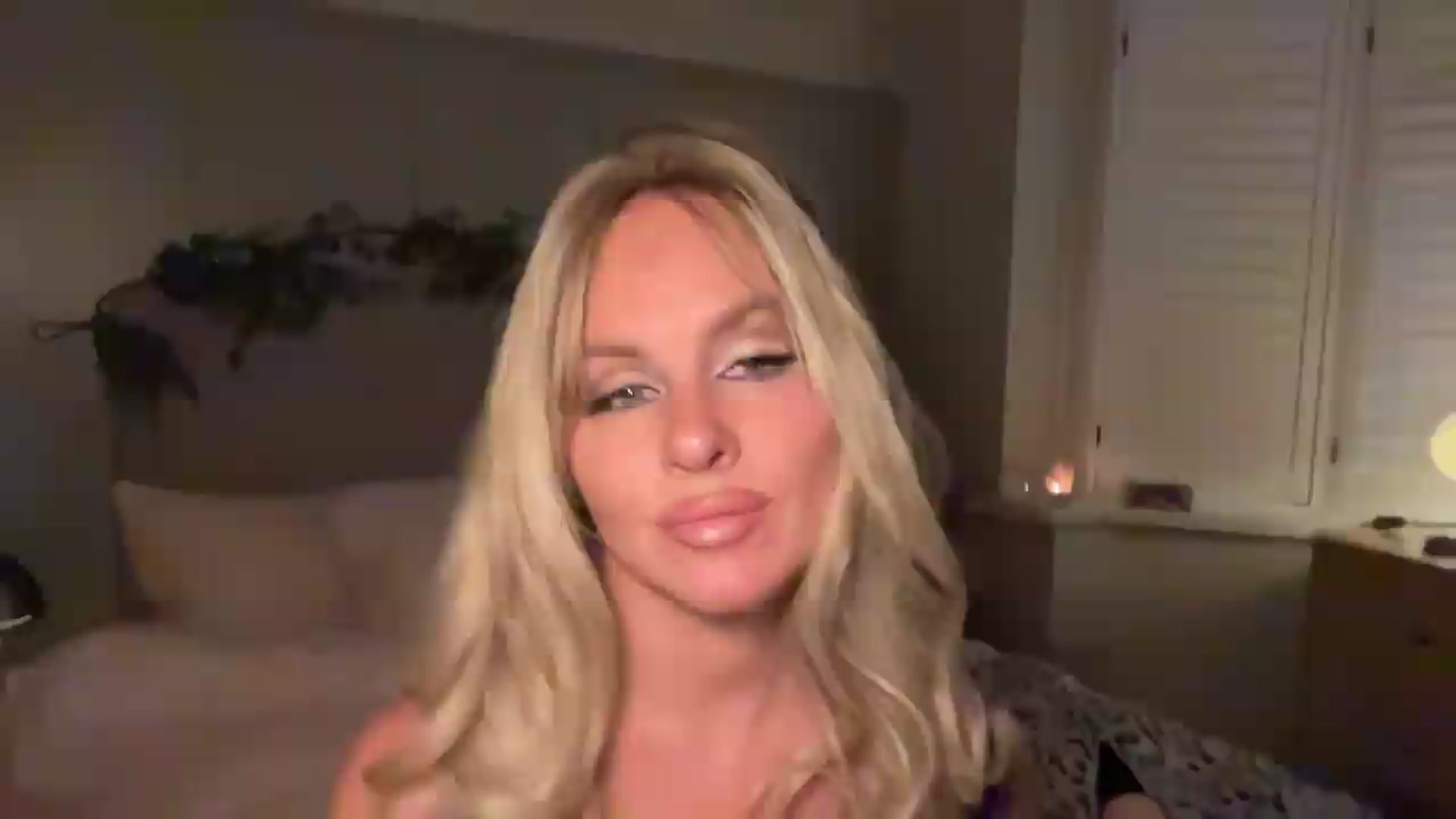 Gallery image thumbnail from TatianaTate's myfreecams stream on, 06/23/2026, 22:16 image 4 of 20