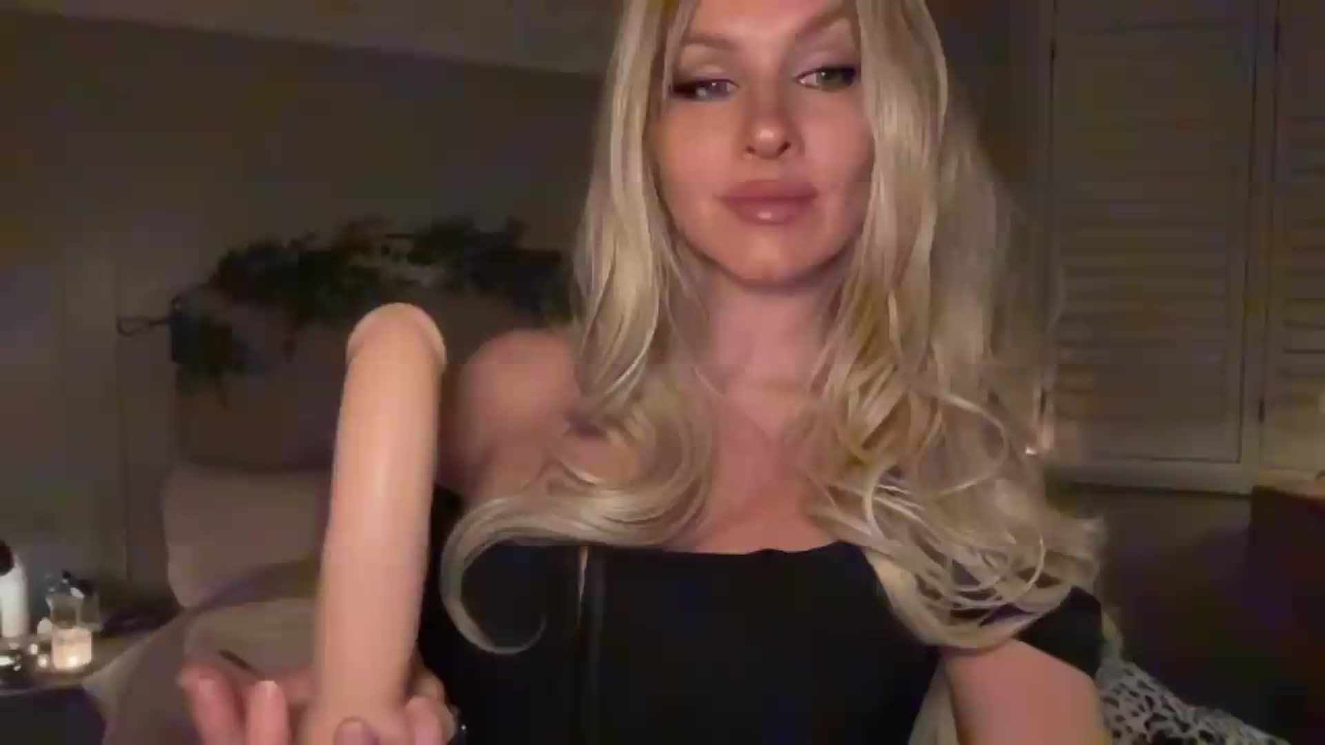 Gallery image thumbnail from TatianaTate's myfreecams stream on, 07/16/2026, 23:03 image 10 of 20