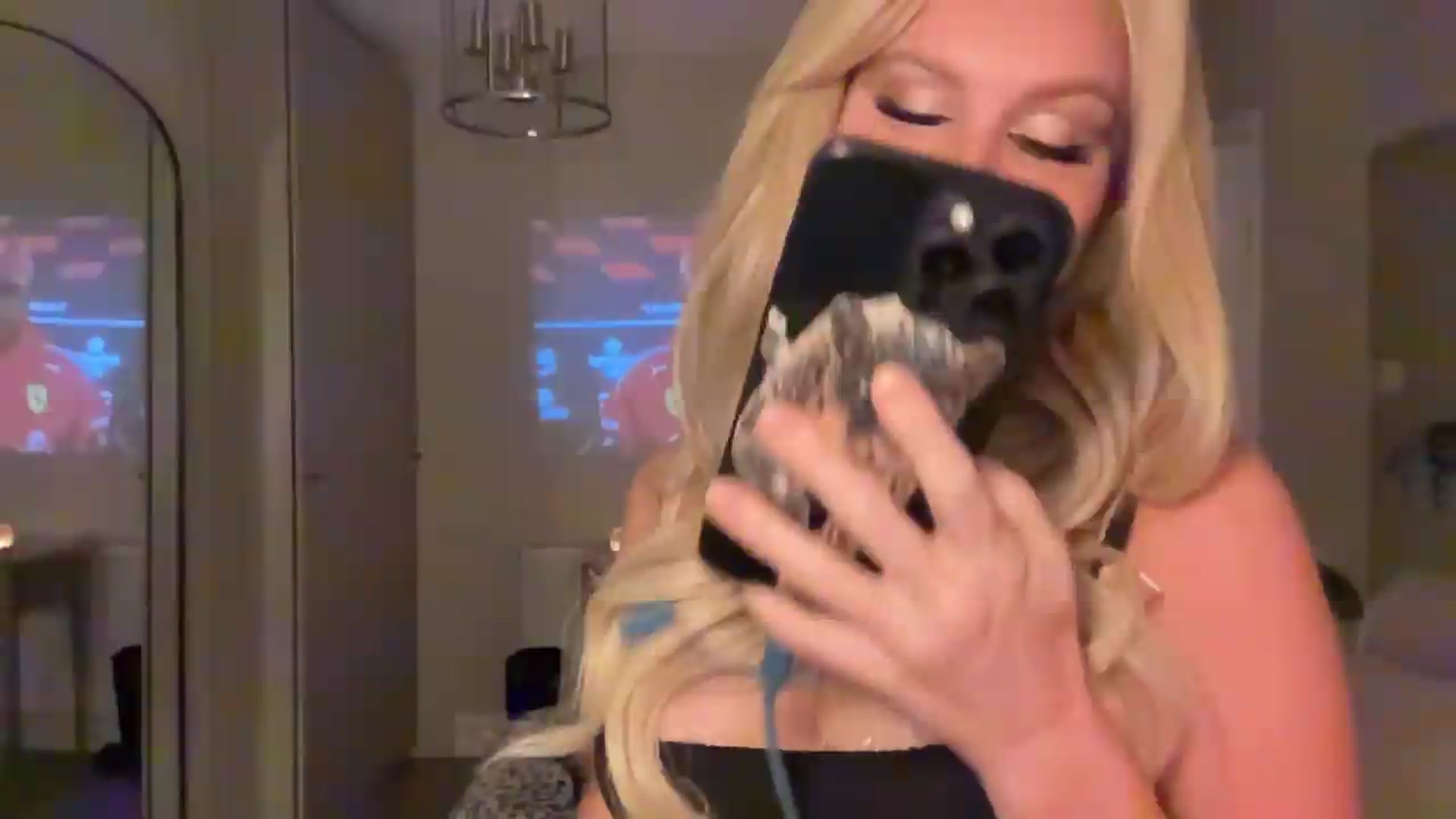 Gallery image thumbnail from TatianaTate's myfreecams stream on, 08/01/2026, 21:40 image 15 of 20