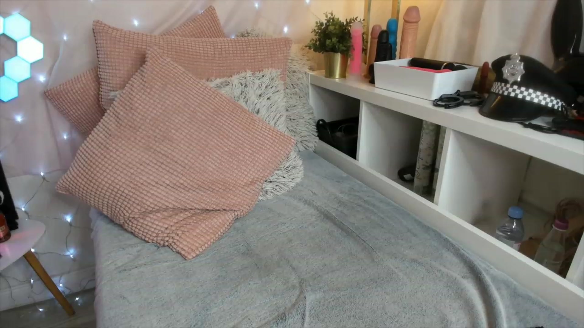 Gallery image thumbnail from TatjanaTilers's myfreecams stream on, 07/23/2023, 11:08 image 14 of 20