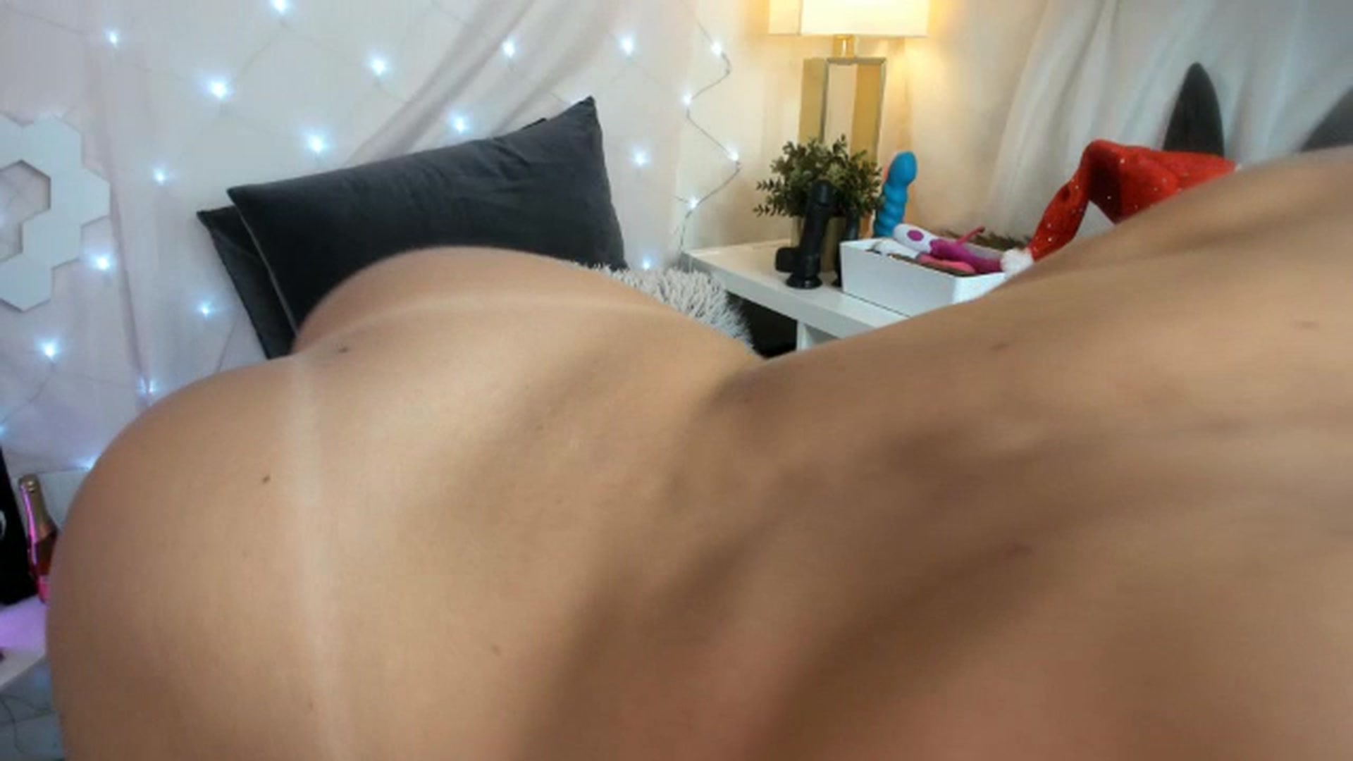 Gallery image thumbnail from TatjanaTilers's myfreecams stream on, 12/22/2023, 12:19 image 4 of 20