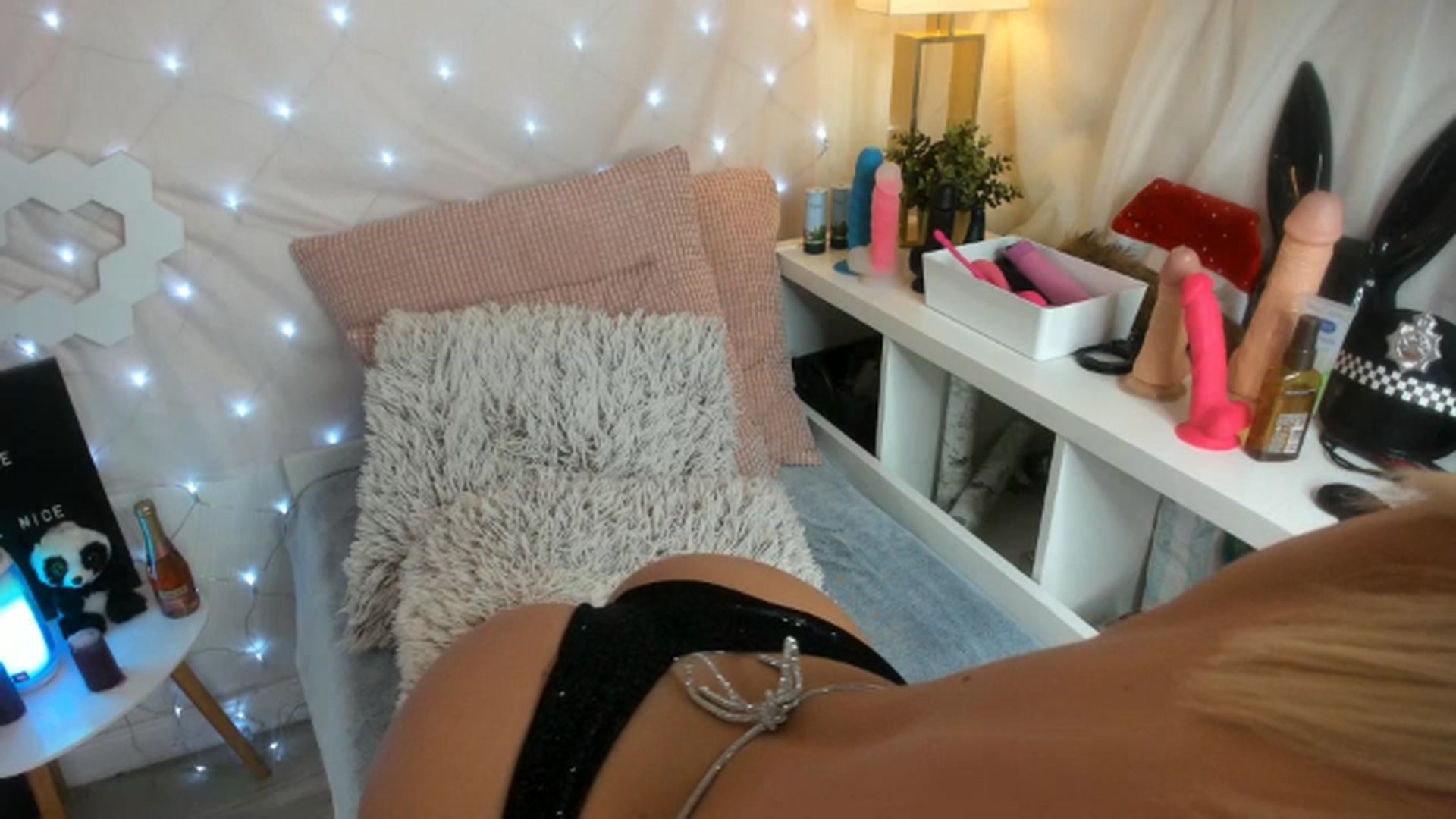 Gallery image thumbnail from TatjanaTilers's myfreecams stream on, 12/31/2023, 13:03 image 20 of 20
