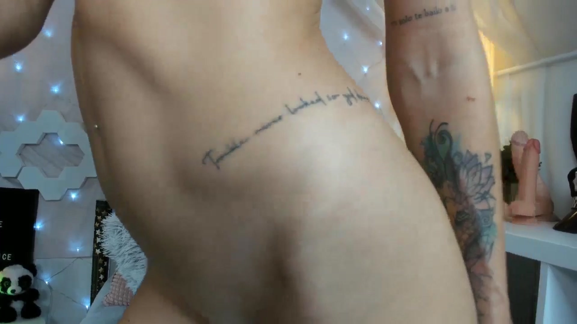 Gallery image thumbnail from TatjanaTilers's myfreecams stream on, 08/17/2024, 10:36 image 2 of 20