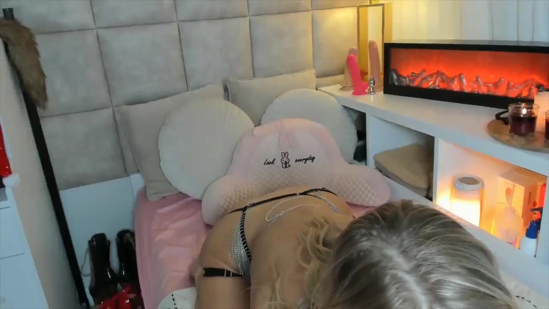 Gallery image thumbnail from TatjanaTilers's myfreecams stream on, 12/31/2025, 12:19 image 18 of 20